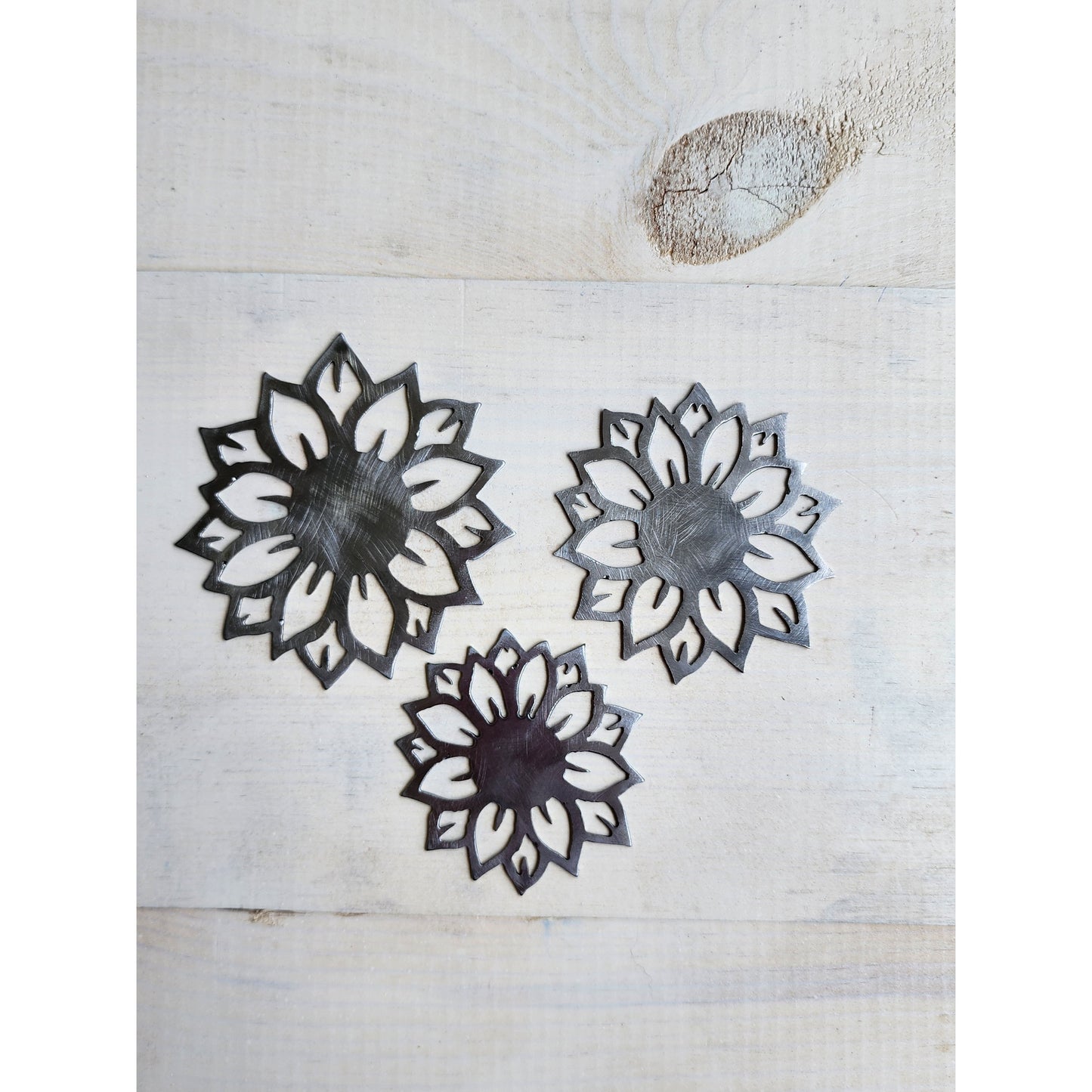 Sunflower Metal Candle Topper – Stylish Candle Lid for Jar Candles
