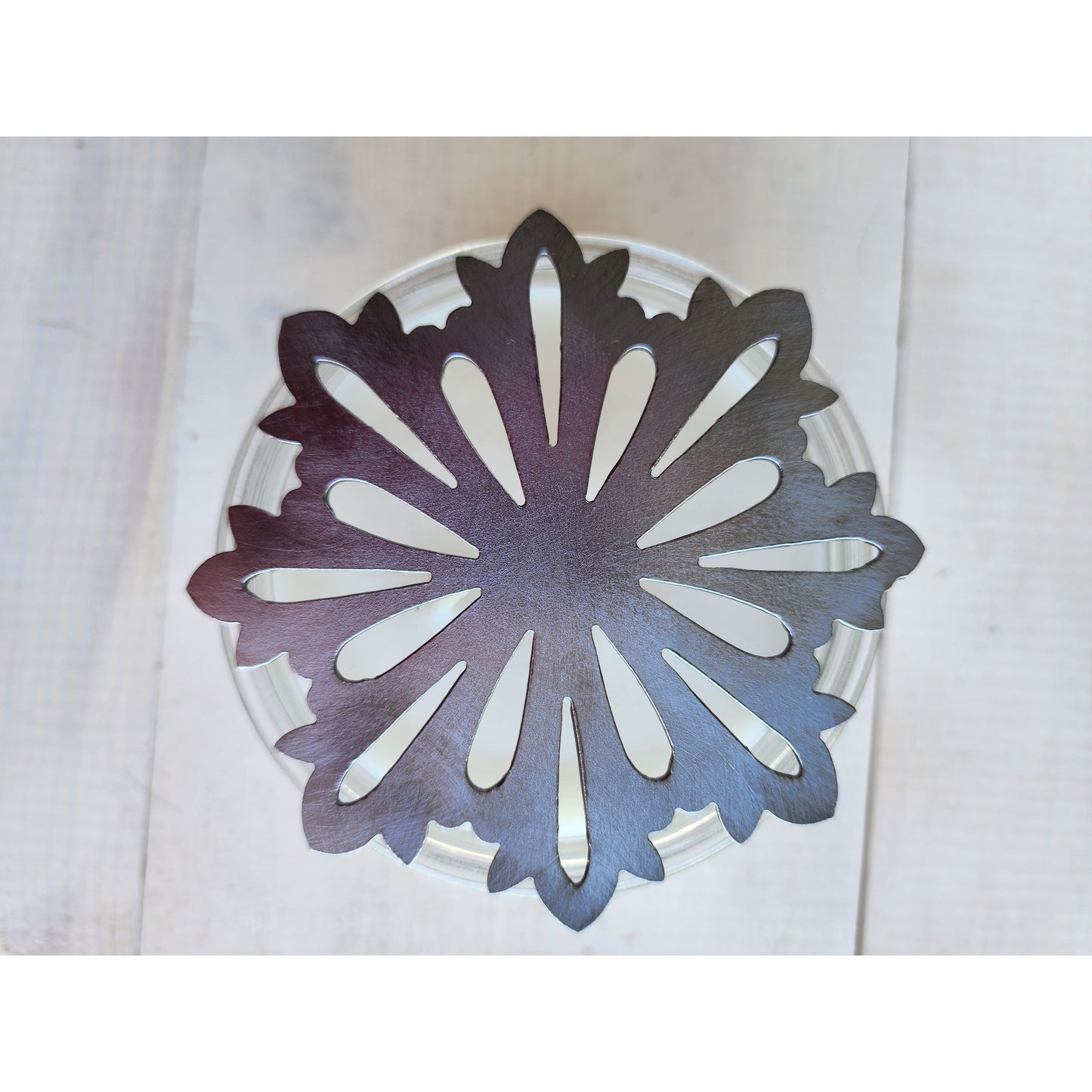 Classic Snowflake Metal Candle Topper for Jar Candles – Festive Winter Candle Accessory