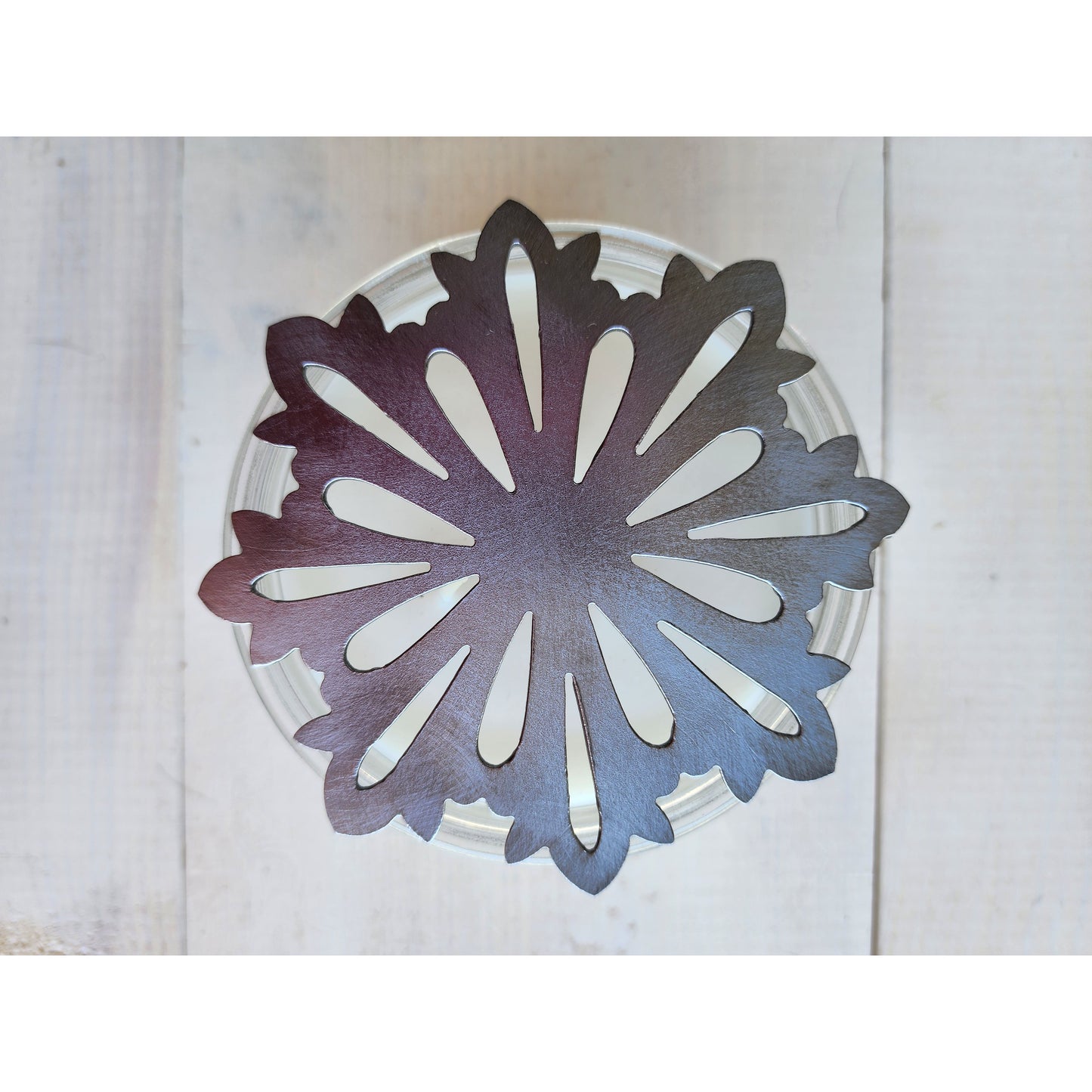 Classic Snowflake Metal Candle Topper for Jar Candles – Festive Winter Candle Accessory
