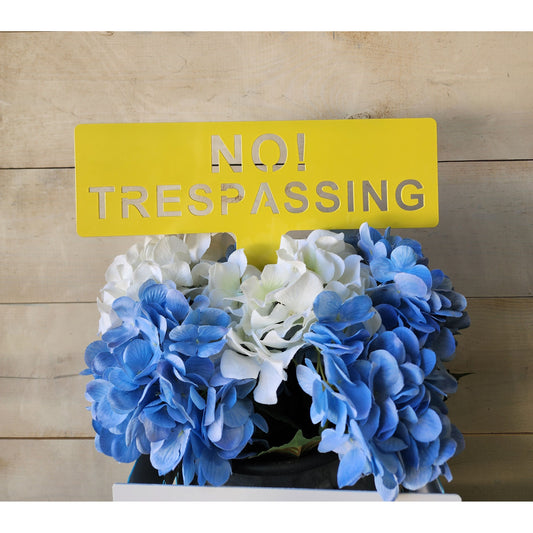No Trespassing Metal Sign – Weatherproof Lawn & Garden Warning Sign