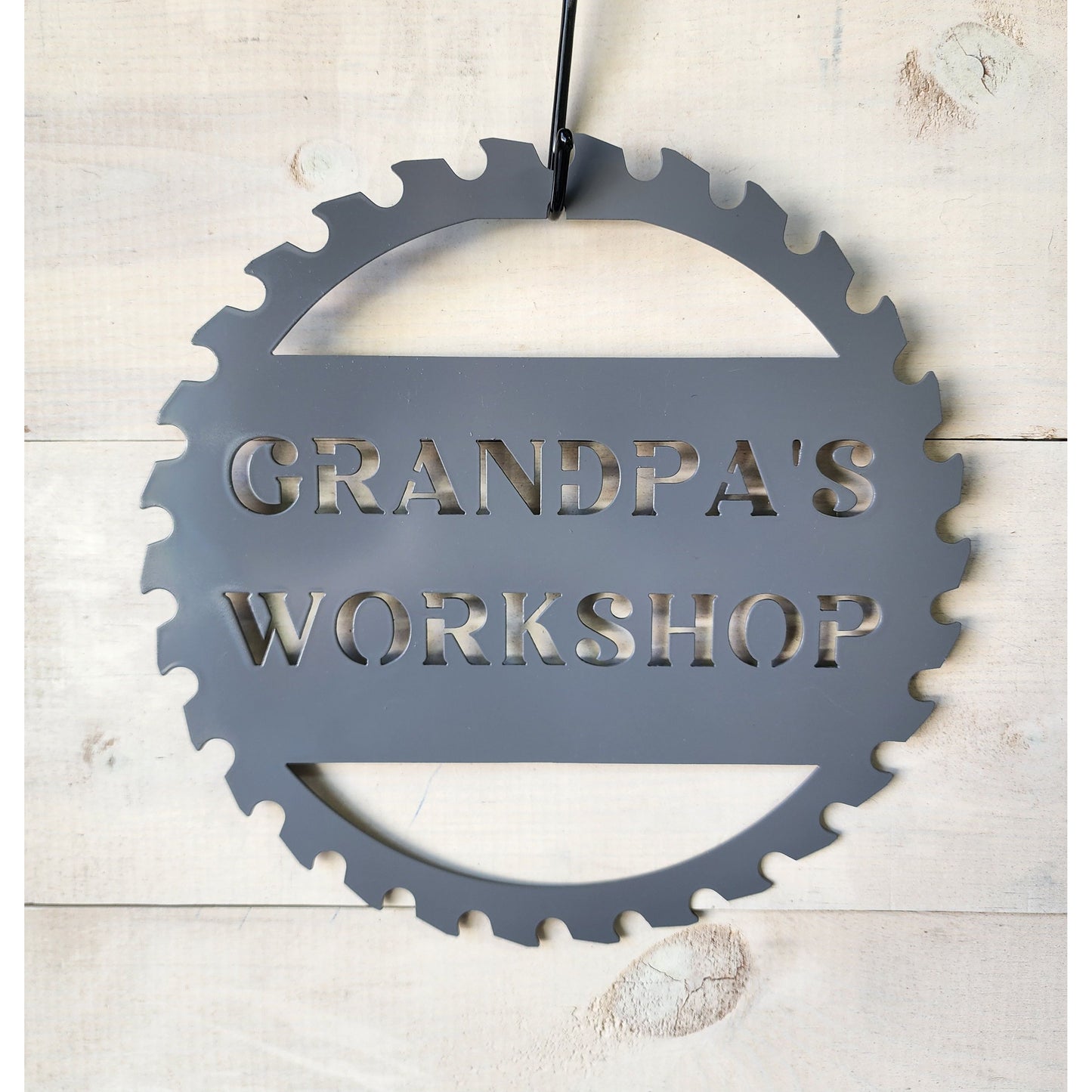 Saw Blade Workshop Sign – 18"Custom Name Metal Sign for Woodworkers & DIYers