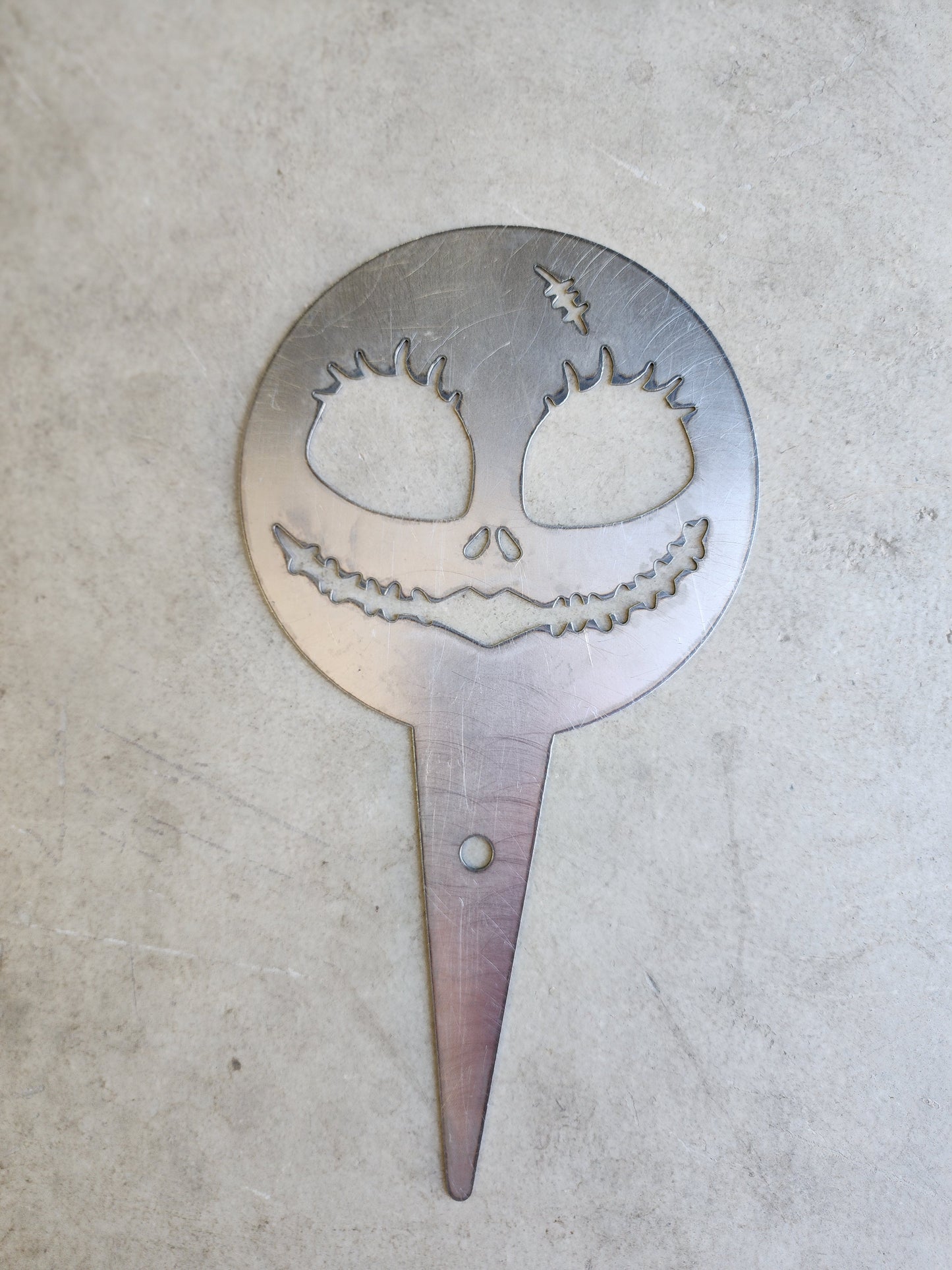 Sally-Inspired Garden Stake – Spooky Halloween Lawn Art Decor