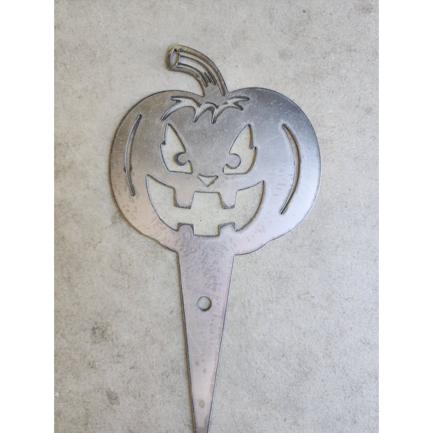 Grinning Jack-O'-Lantern Pumpkin Garden Stake – Orange Metal Halloween Decor