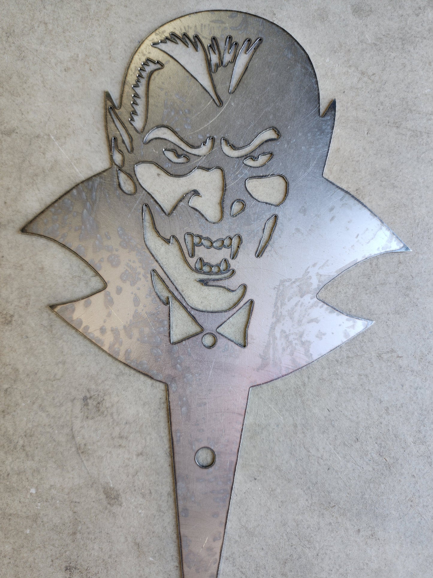 Dracula Metal Plant Stake – 6" Vampire Garden Decor for Halloween or Gothic Plant Lovers