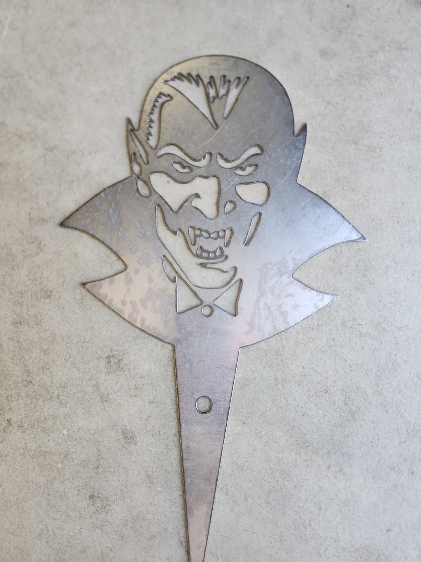 Dracula Metal Plant Stake – 6" Vampire Garden Decor for Halloween or Gothic Plant Lovers