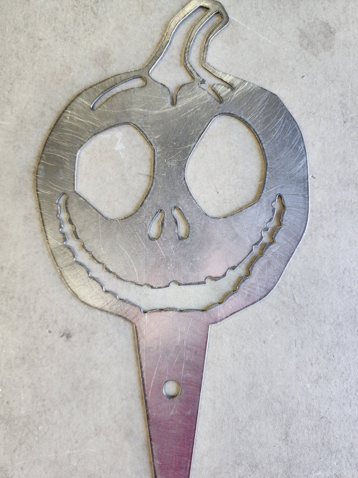 Skelly Pumpkin Metal Plant Stake – Halloween Garden & Planter Decor