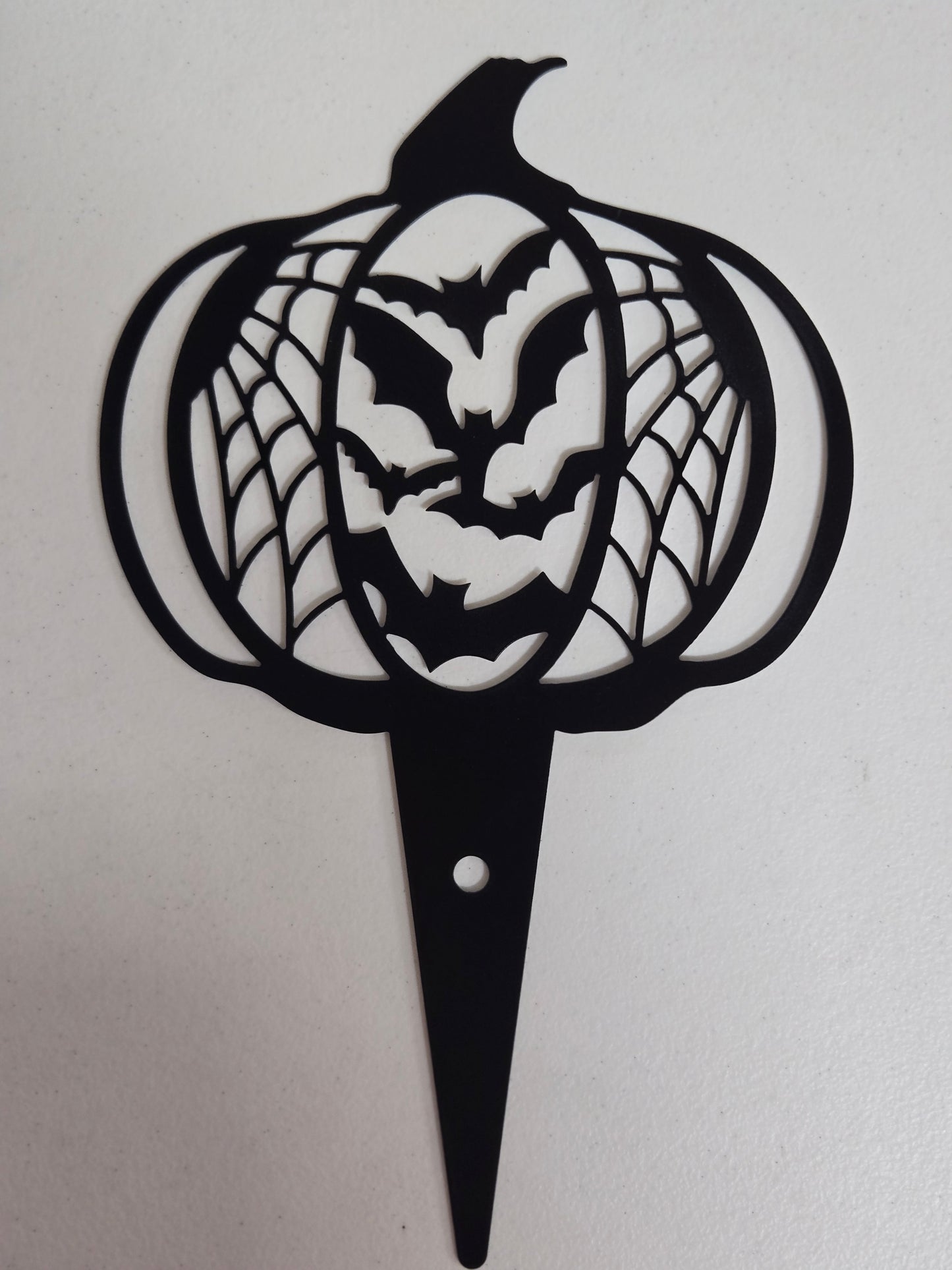 Halloween Pumpkin Bat Garden Stake – Spooky Metal Yard Decoration