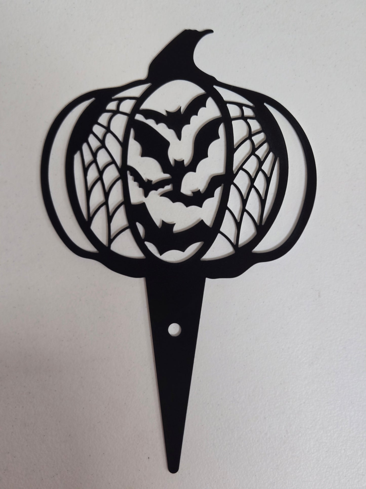 Halloween Pumpkin Bat Garden Stake – Spooky Metal Yard Decoration