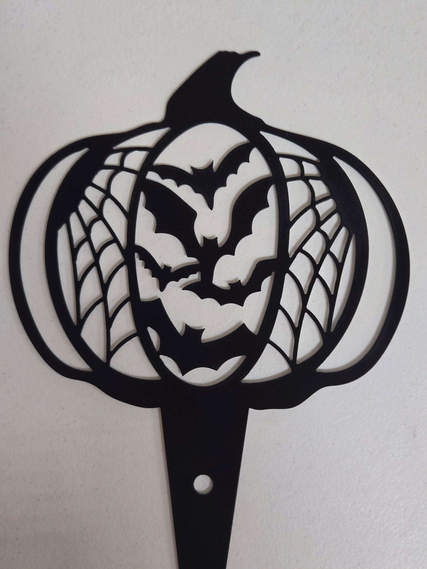 Halloween Pumpkin Bat Garden Stake – Spooky Metal Yard Decoration