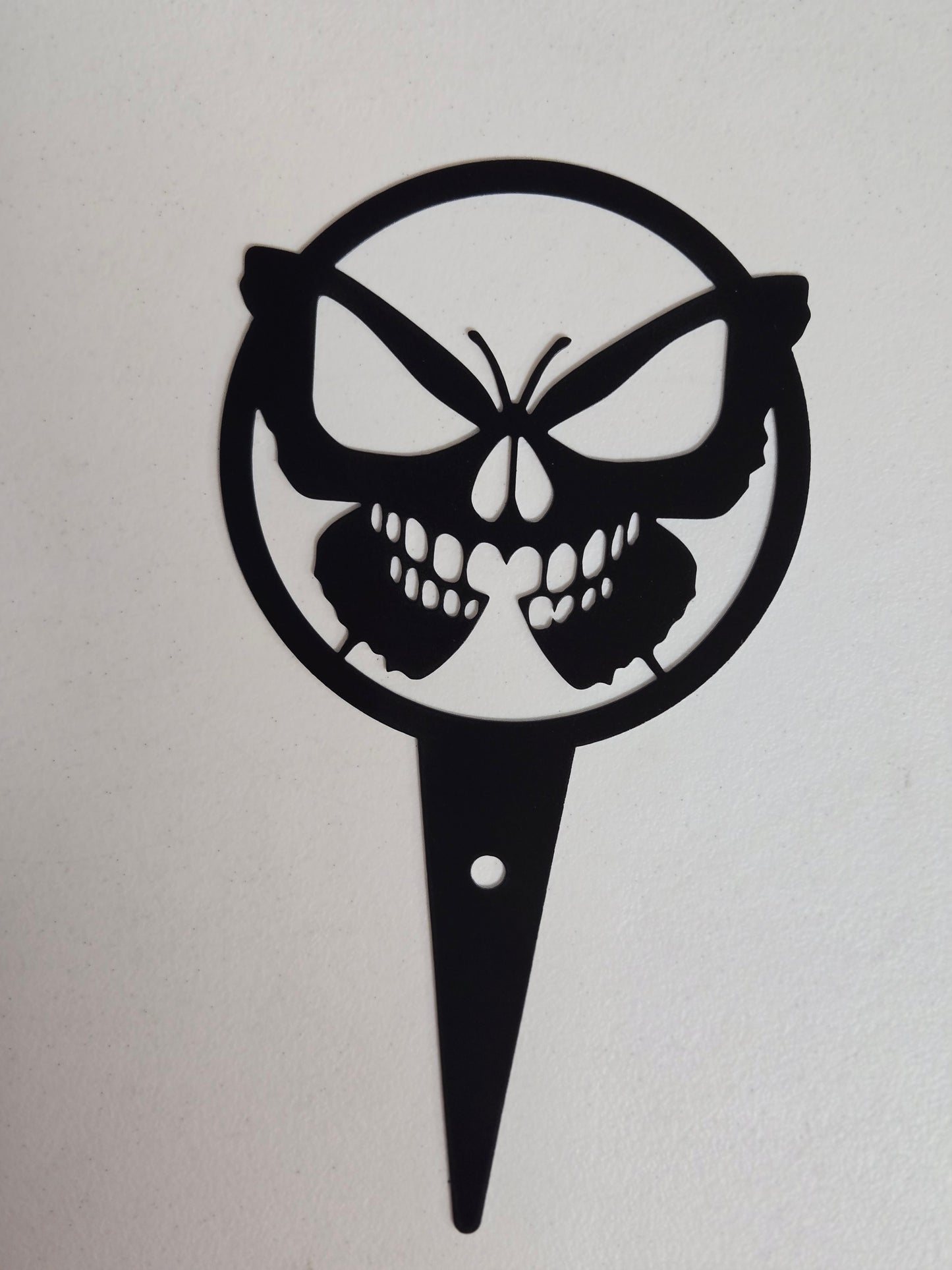 Skull Butterfly Metal Garden Stake – Gothic Decor for Wall, Garden, or Patio