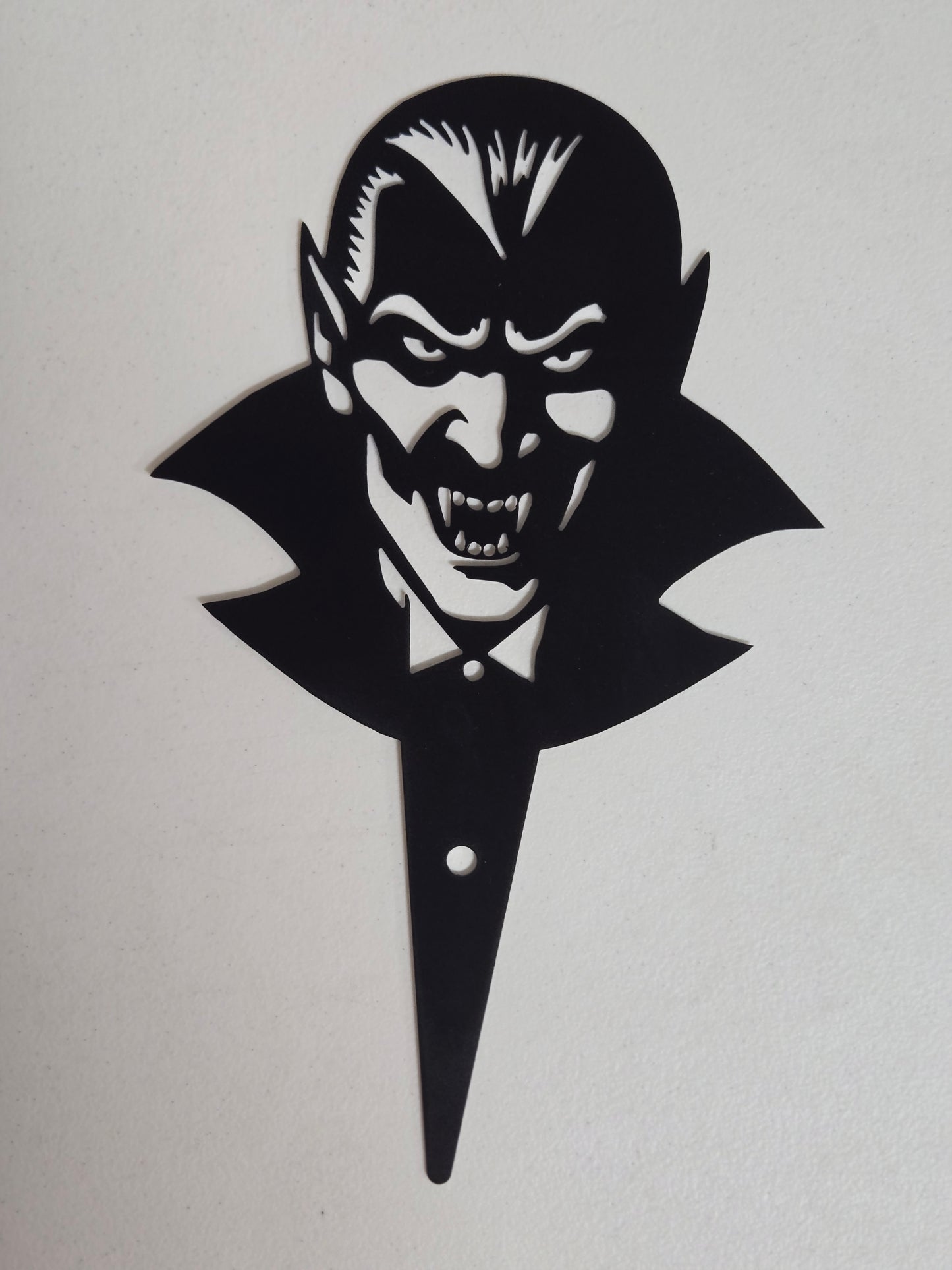 Dracula Metal Plant Stake – 6" Vampire Garden Decor for Halloween or Gothic Plant Lovers