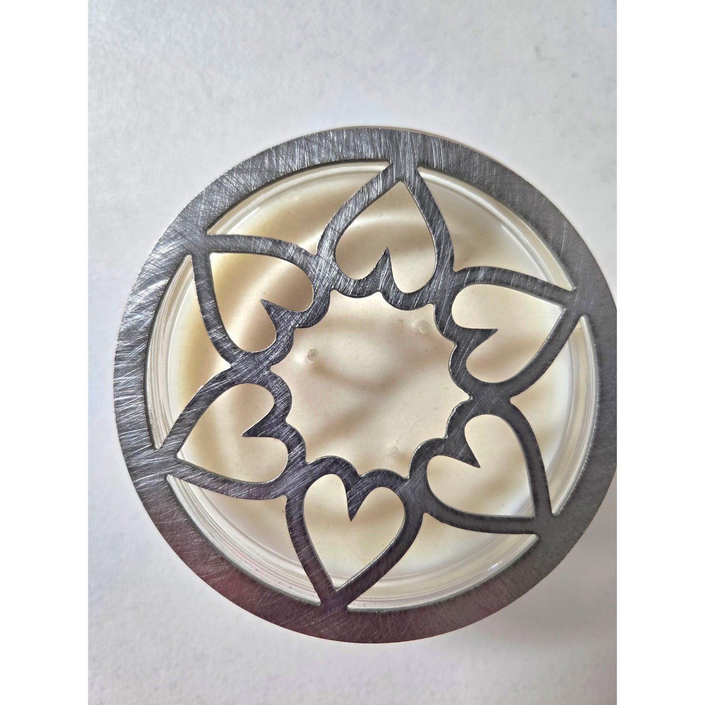 Circle of Hearts Candle Topper – Decorative Metal Jar Candle Lid & Romantic Candle Accessory