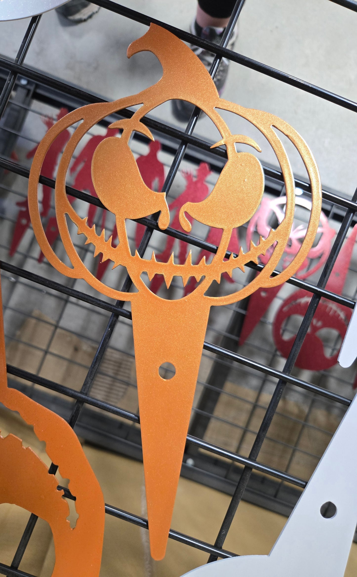 Sinister Pumpkin Metal Garden Stake – Halloween Yard and Garden Decoration