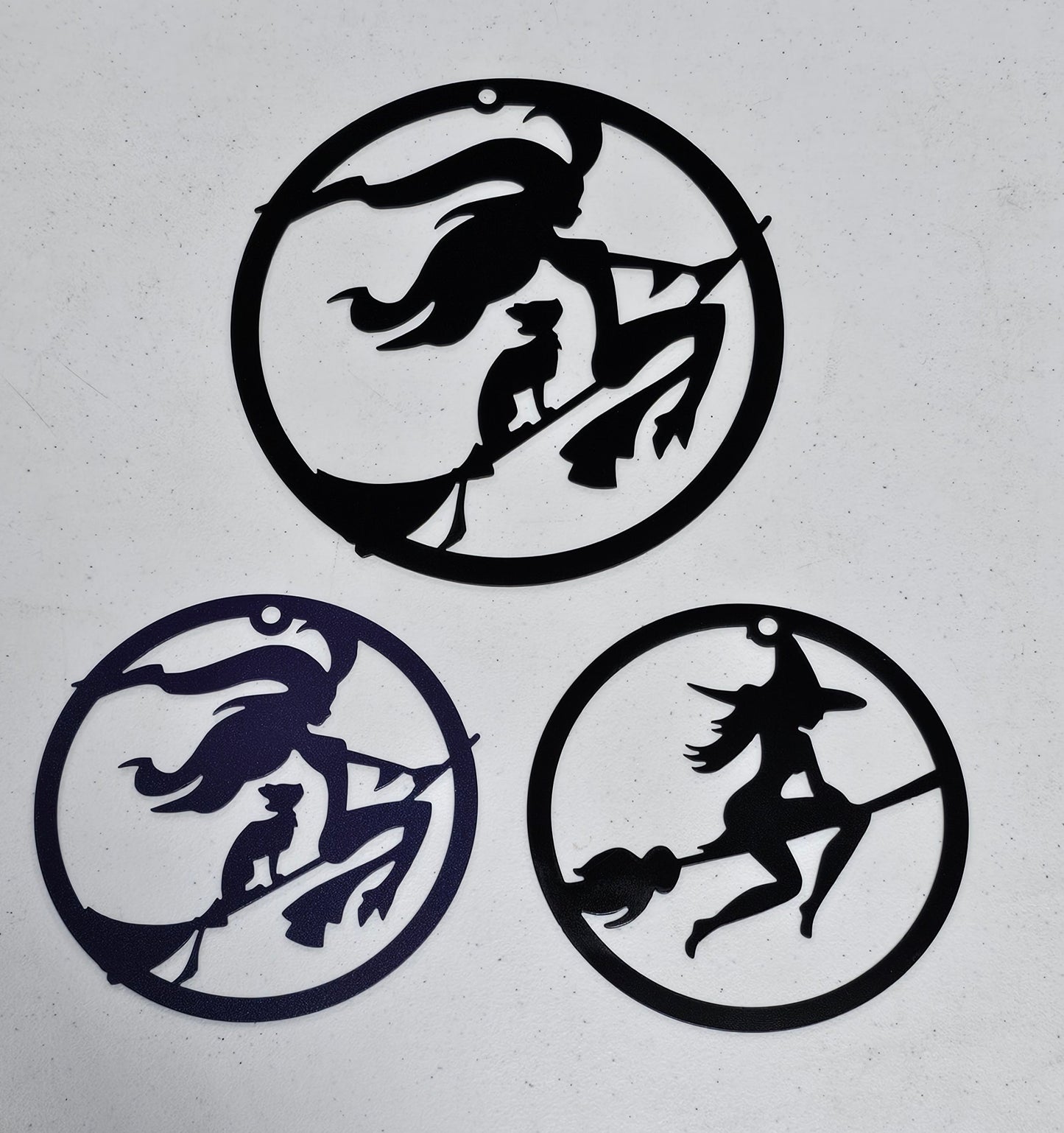 Flying Witch Metal Wall Sign – Halloween Broomstick Silhouette Décor