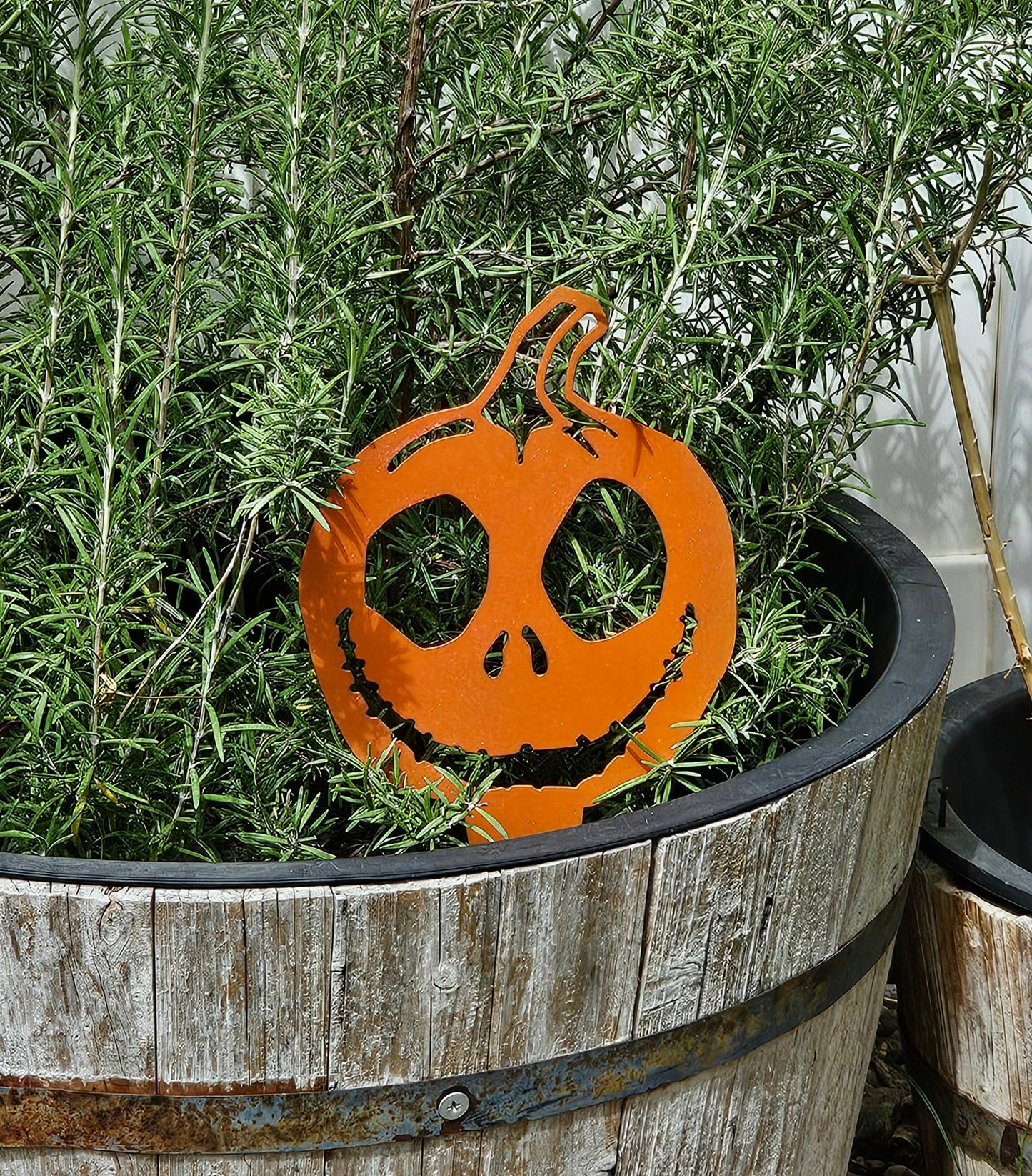 Skelly Pumpkin Metal Plant Stake – Halloween Garden & Planter Decor