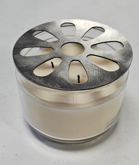Flower Pattern Metal Candle Topper – Decorative Jar Candle Lid for Even Burn & Longer-Lasting Candles