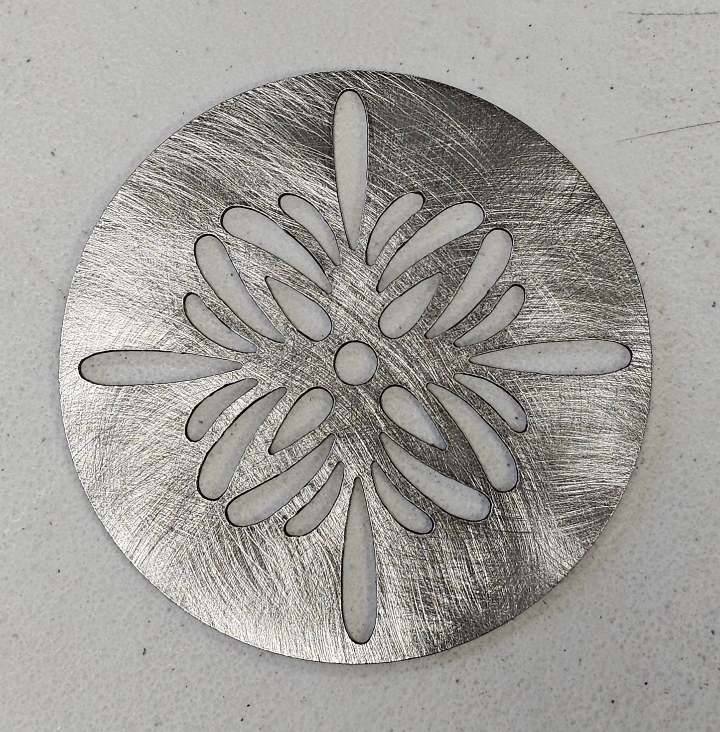 Radiant Petal Candle Topper – Floral Metal Candle Lid for Jar Candles | Decorative Candle Accessory for Even Burn & Home Décor