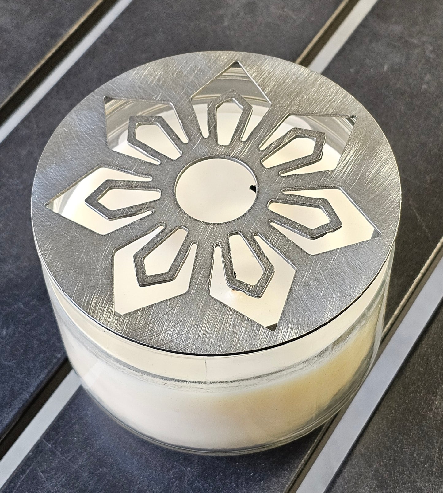 Sunburst Flower Candle Topper – Geometric Flower Metal Candle Lid, Modern Jar Candle Lid Decoration, Gift for Candle Lovers