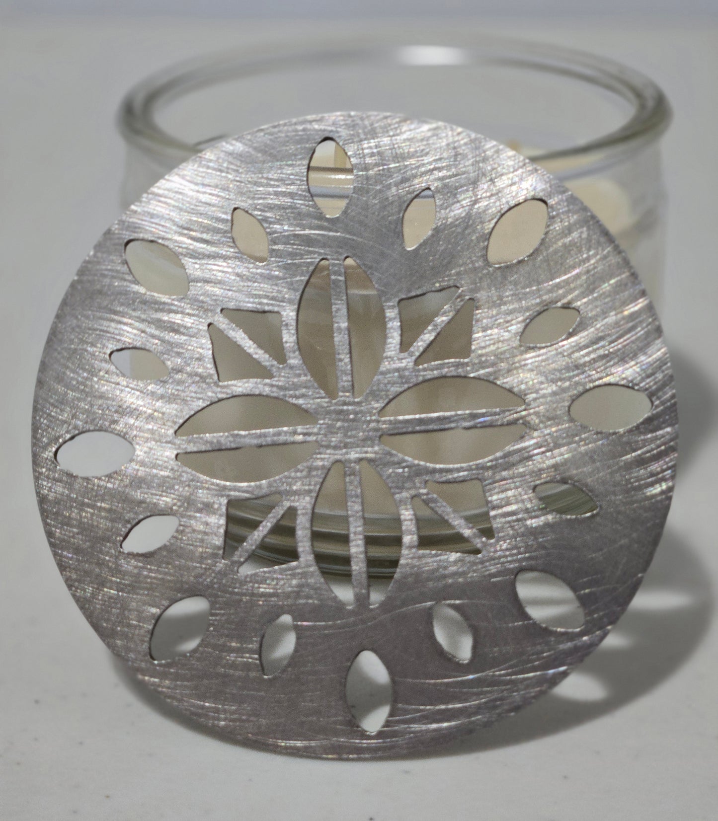 Luna Bloom Candle Topper – Floral Metal Candle Lid for Jar Candles