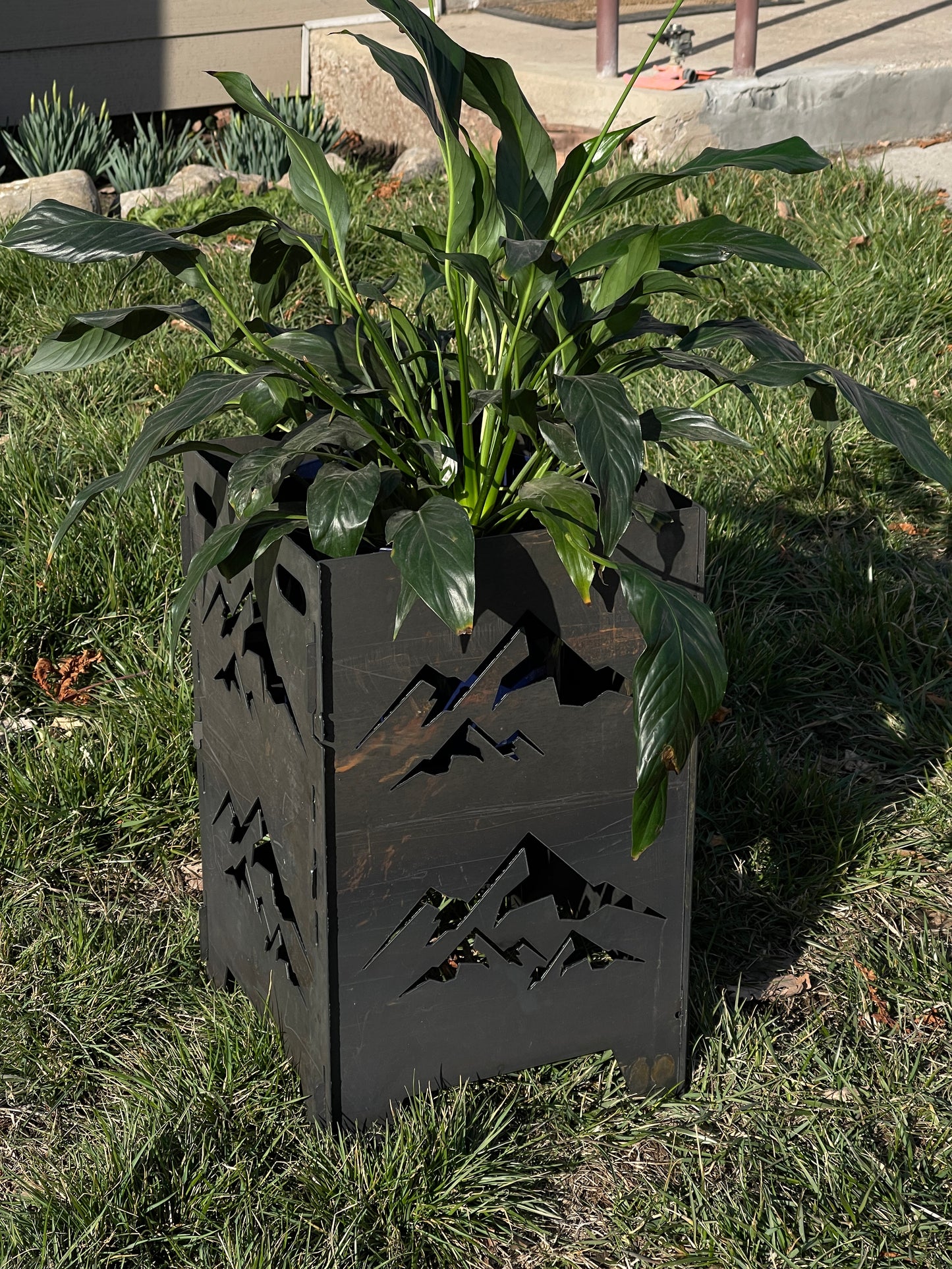 Collapsible Plant Stand Metal | 12.5" x 12.5"x 20" high