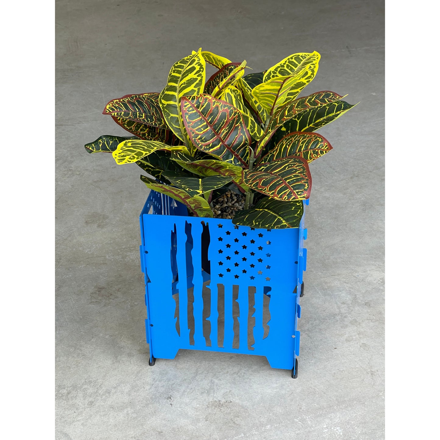 Collapsible Metal Plant Stand | 10 1/2"x10 1/2"x12" high – Adjustable Height, Foldable Indoor & Outdoor Plant Holder
