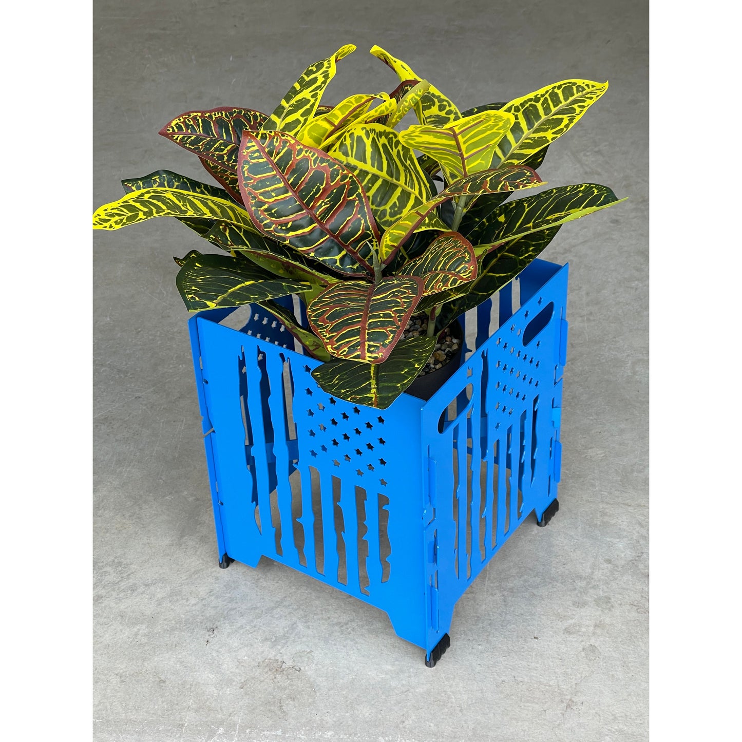 Collapsible Metal Plant Stand | 10 1/2"x10 1/2"x12" high – Adjustable Height, Foldable Indoor & Outdoor Plant Holder