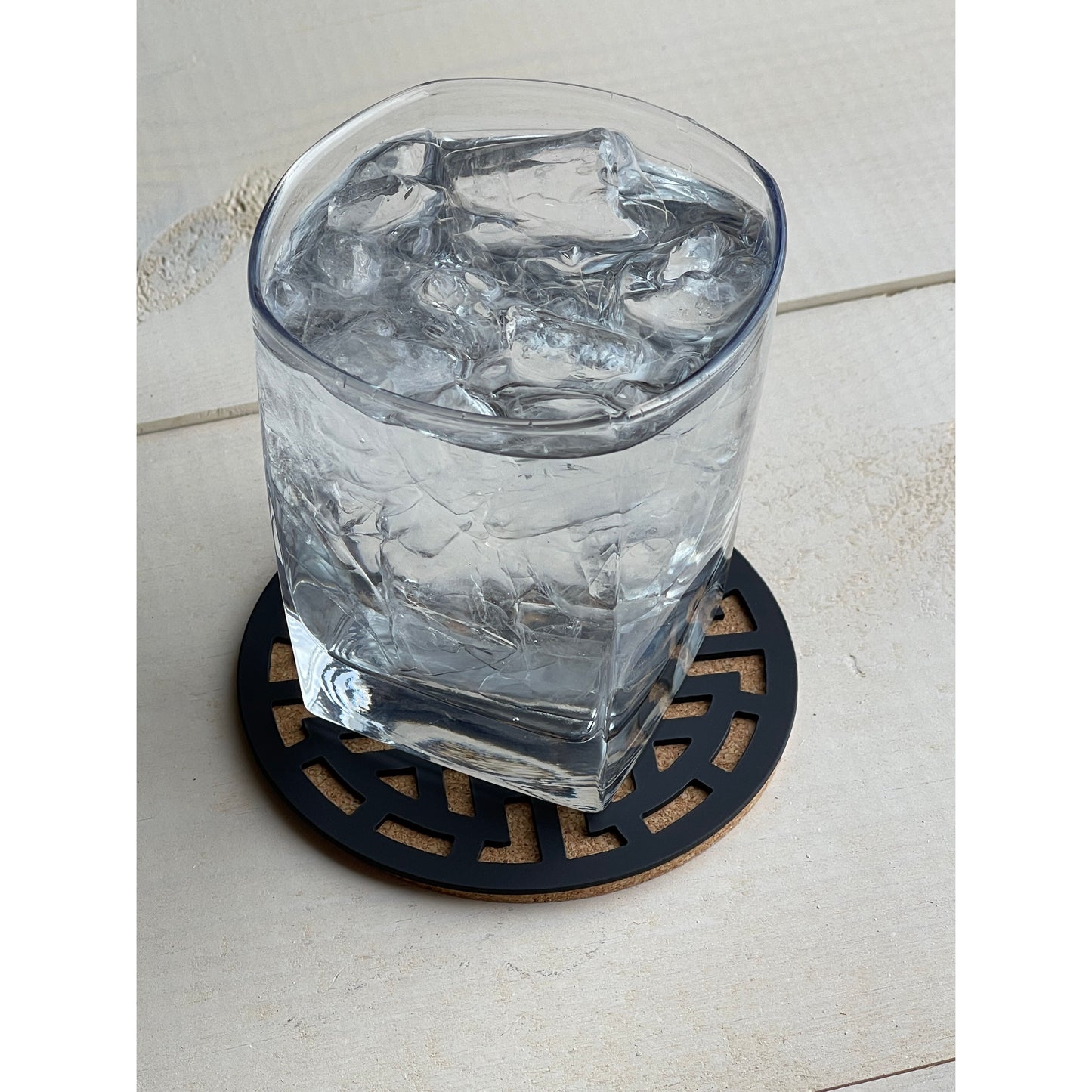 Victorian Scroll Metal Coasters Set of 4 – Elegant Vintage Drink Coasters for Classic Home Decor