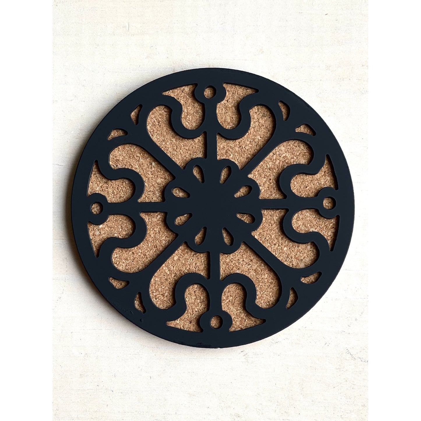 Victorian Scroll Metal Coasters Set of 4 – Elegant Vintage Drink Coasters for Classic Home Decor
