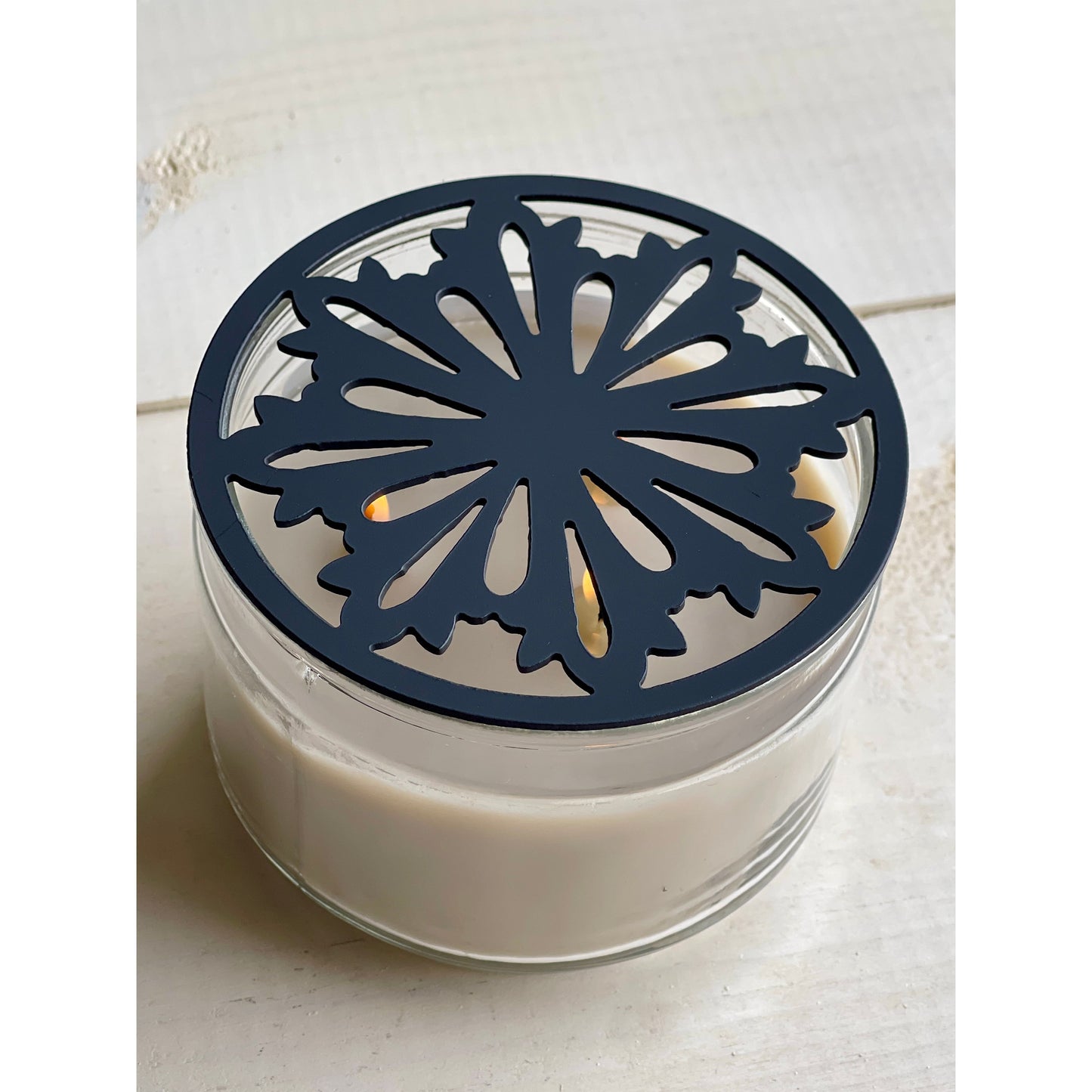 Nordic Snowflake Candle Topper – Decorative Metal Lid for Candles