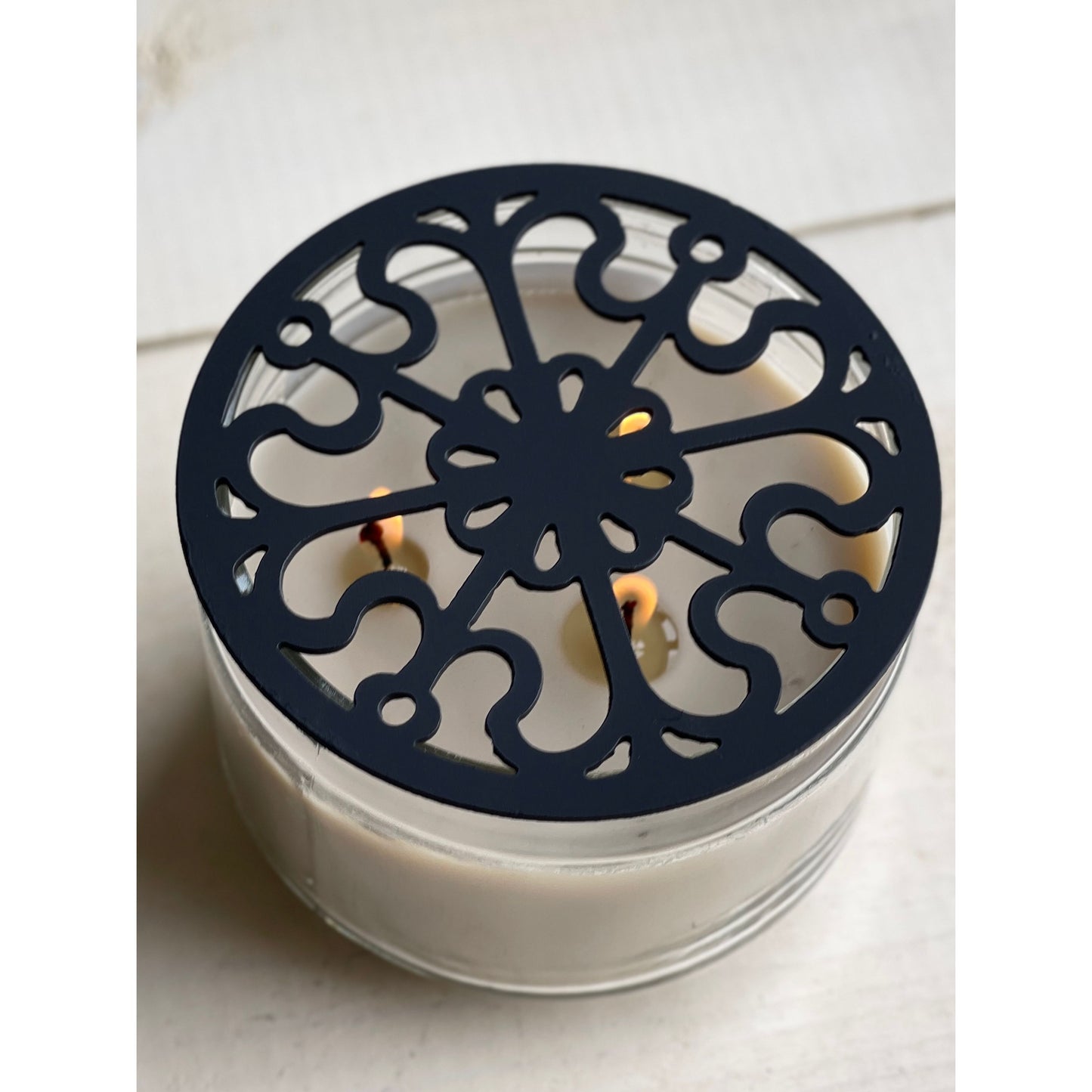 Victorian Scroll Metal Candle Topper – Elegant Jar Candle Lid, Vintage Decorative Candle Accessory