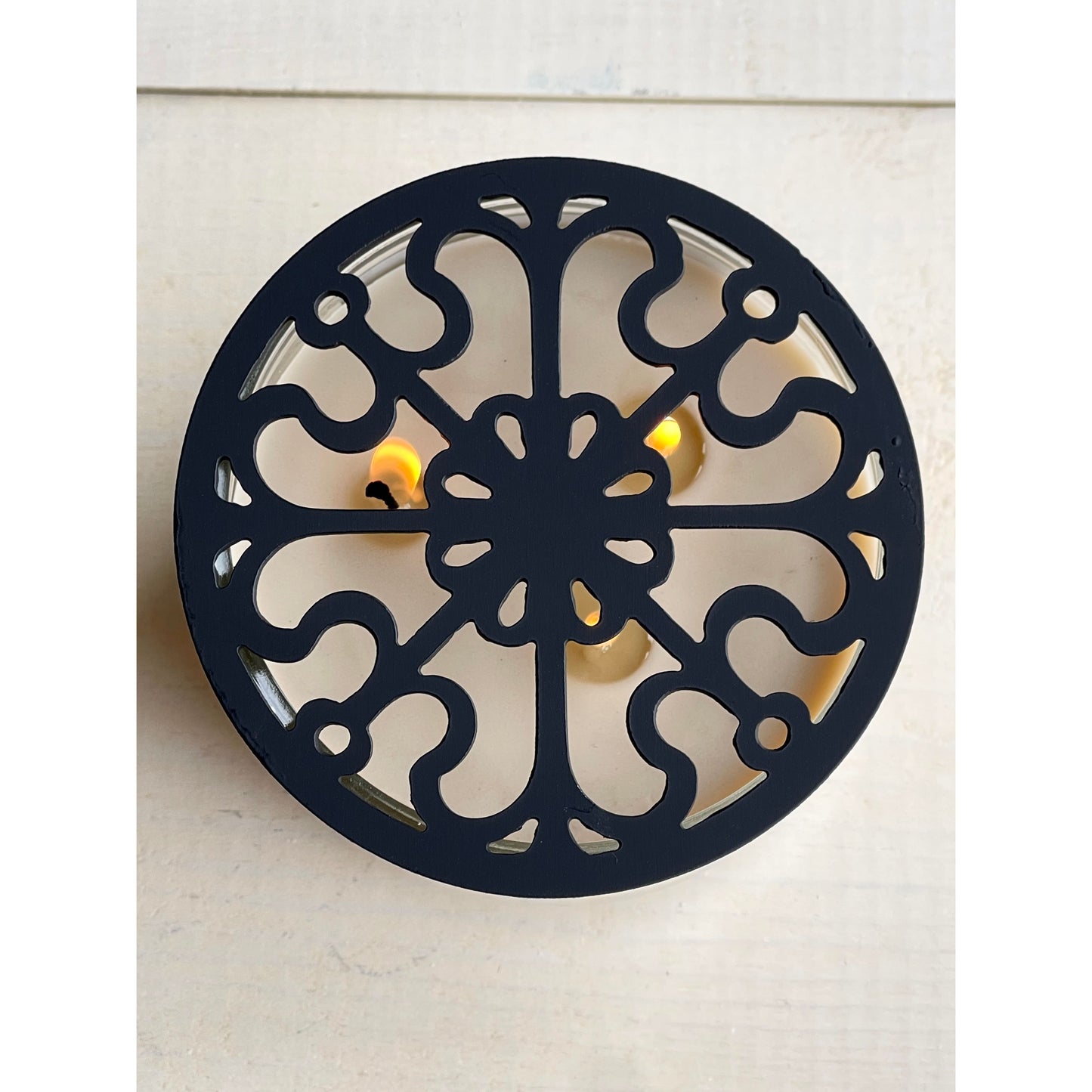 Victorian Scroll Metal Candle Topper – Elegant Jar Candle Lid, Vintage Decorative Candle Accessory