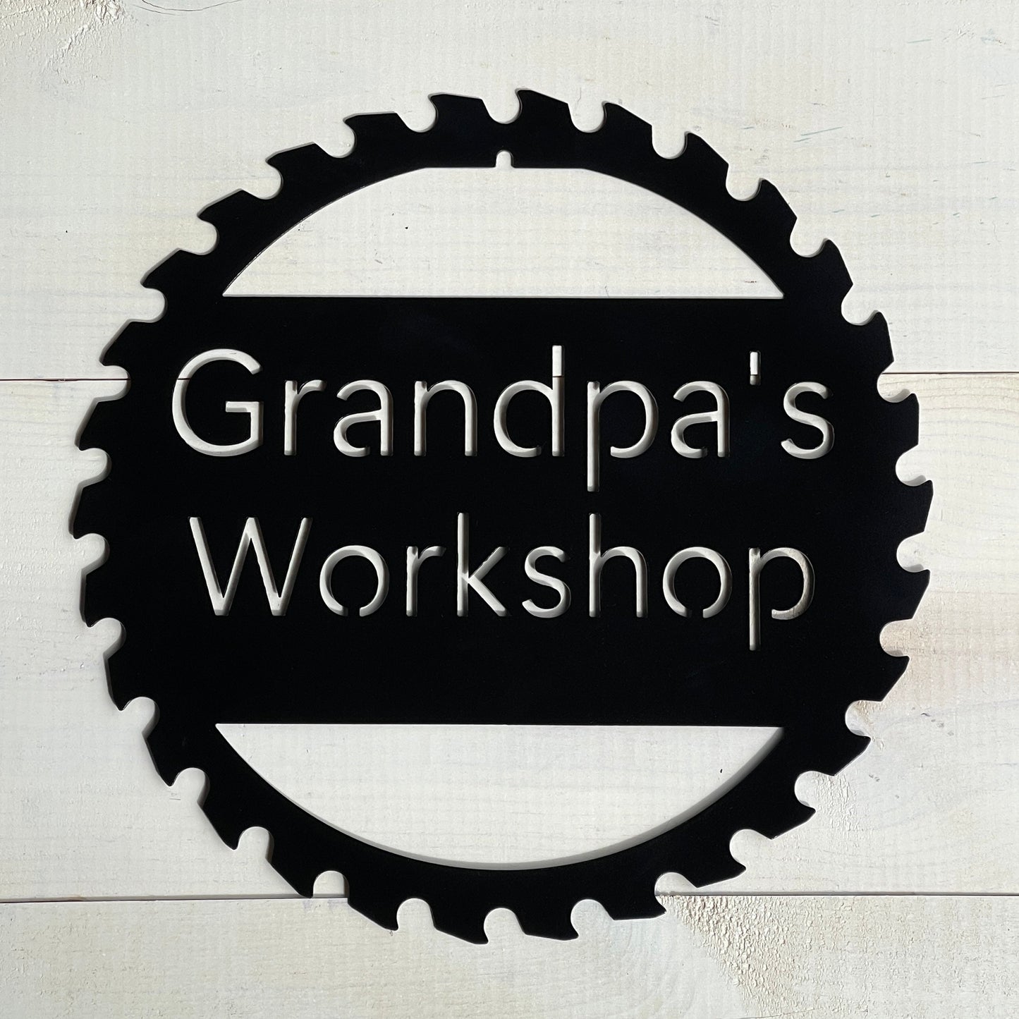 Saw Blade Workshop Sign – 18"Custom Name Metal Sign for Woodworkers & DIYers