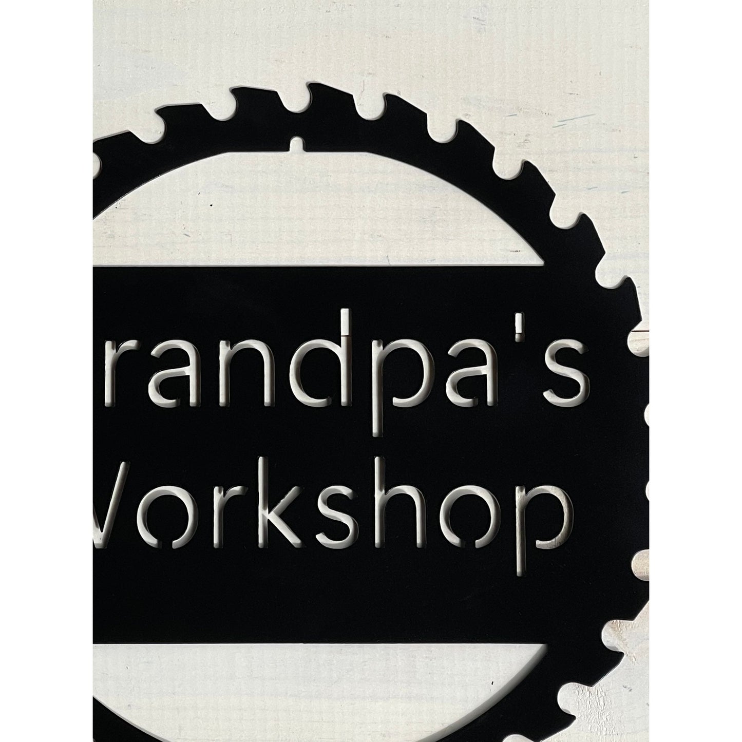Saw Blade Workshop Sign – 18"Custom Name Metal Sign for Woodworkers & DIYers