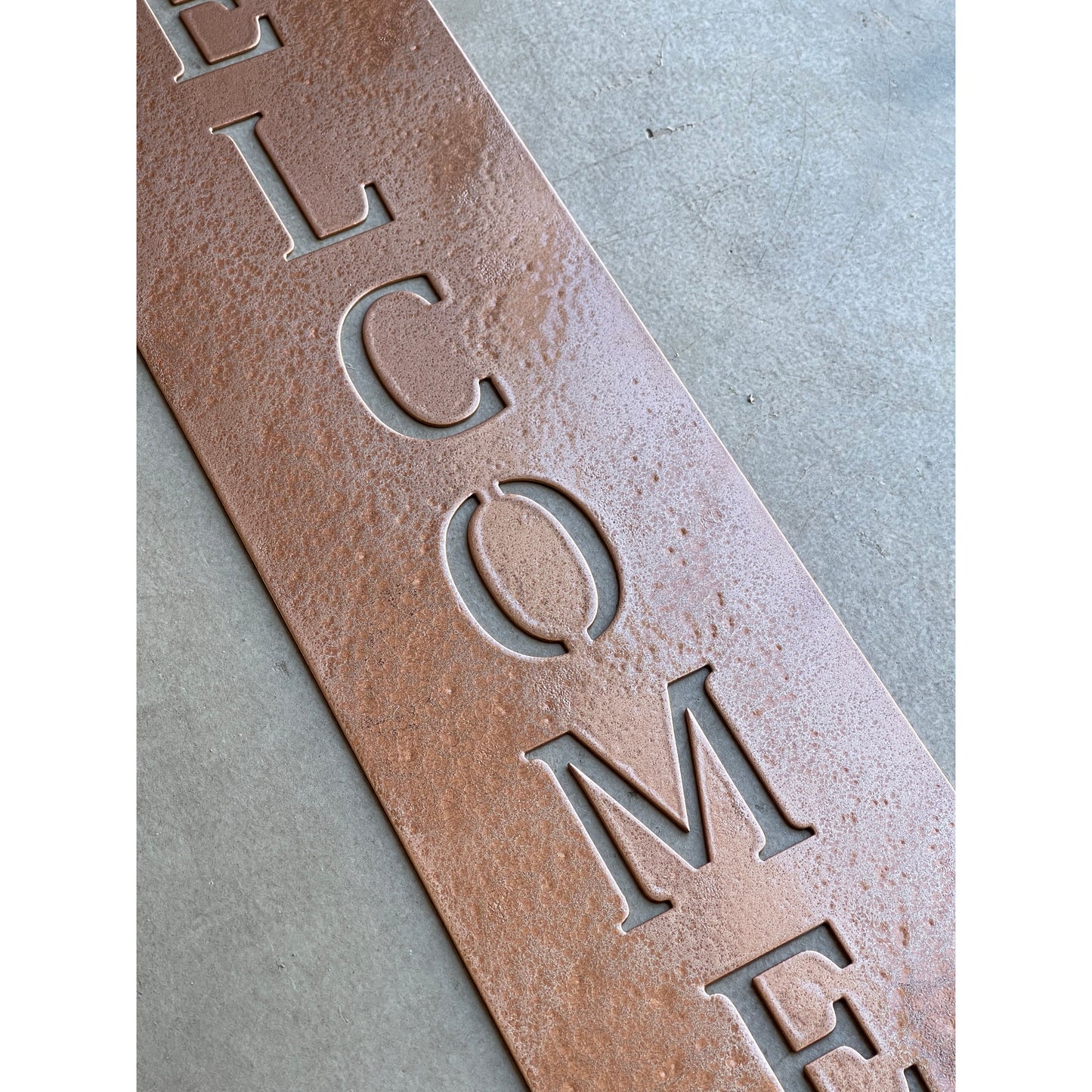 Welcome Metal Lawn Sign – Outdoor Yard Decor for Garden, Pathway, or Porch
