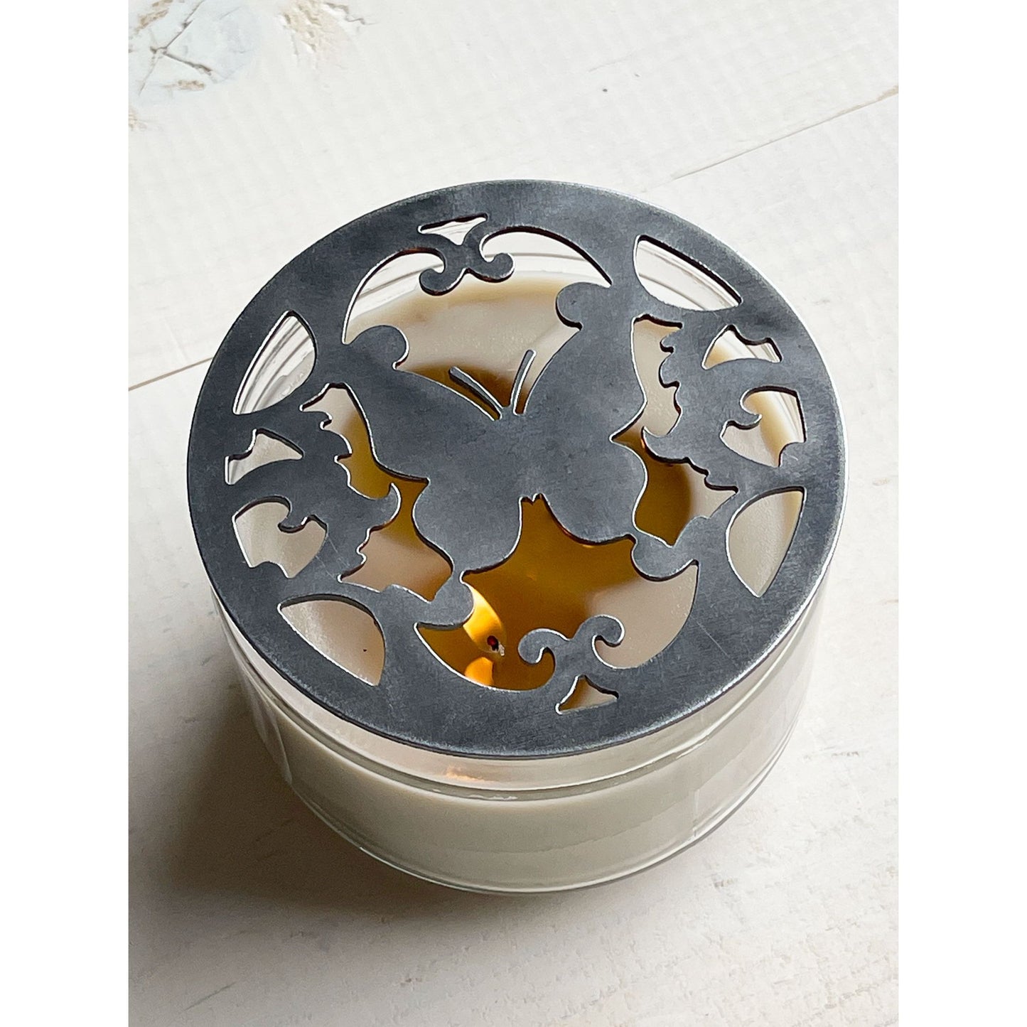 Elegant Butterfly Metal Candle Topper – Decorative Jar Candle Lid