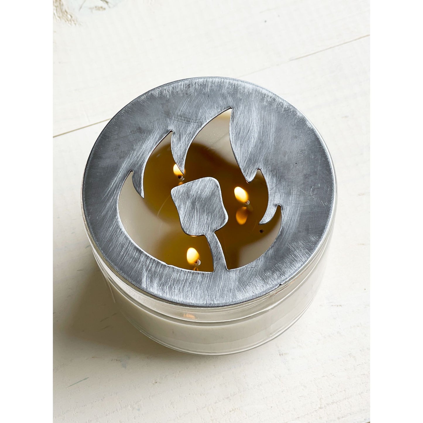 Campfire Metal Candle Topper – Decorative S'mores Lid for Jar Candles | Fun Campfire-Inspired Candle Accessory