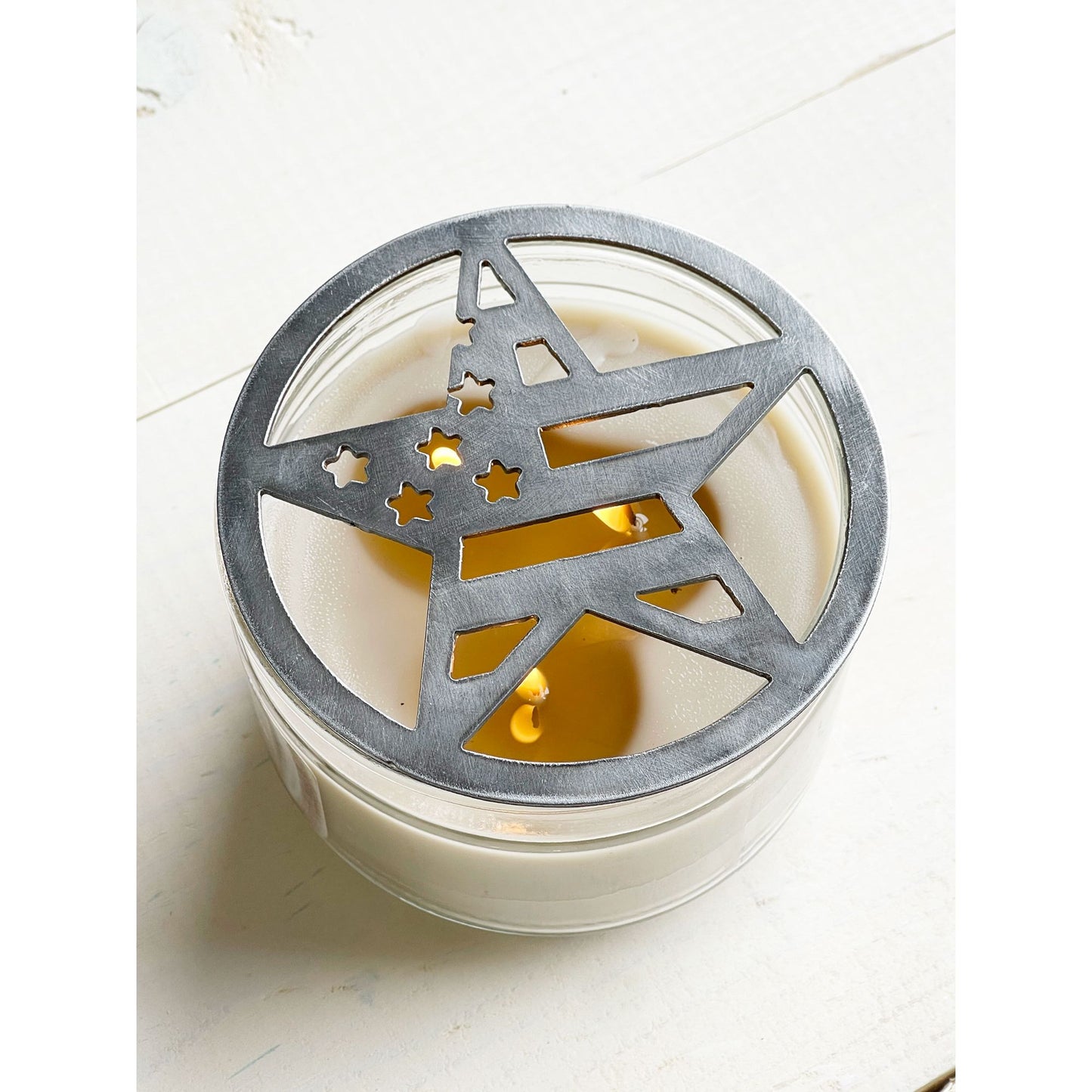 Patriotic Star Flag Candle Topper – Decorative Metal Candle Lid