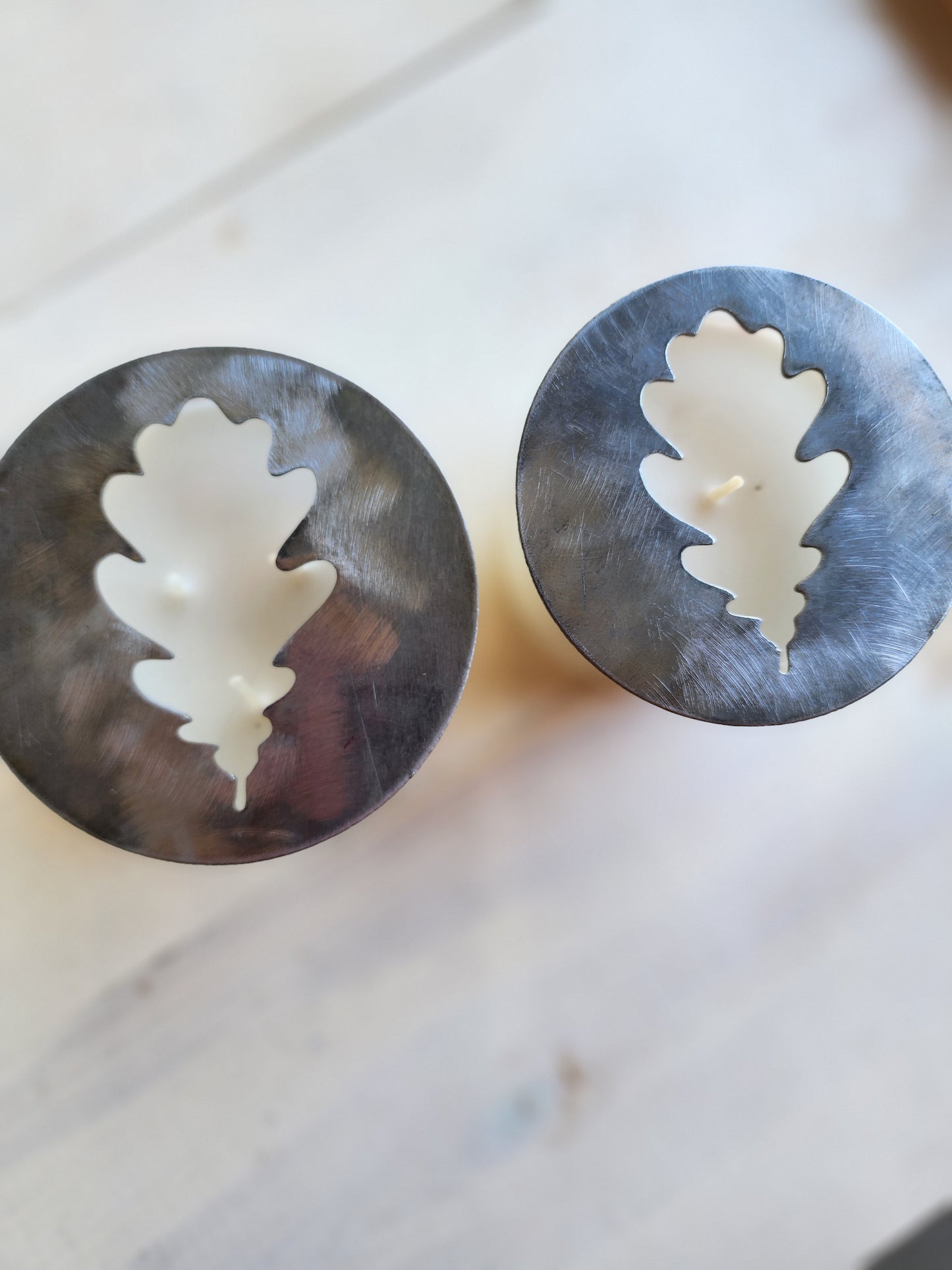 Rustic Oak Leaf Candle Topper – Decorative Metal Candle Topper