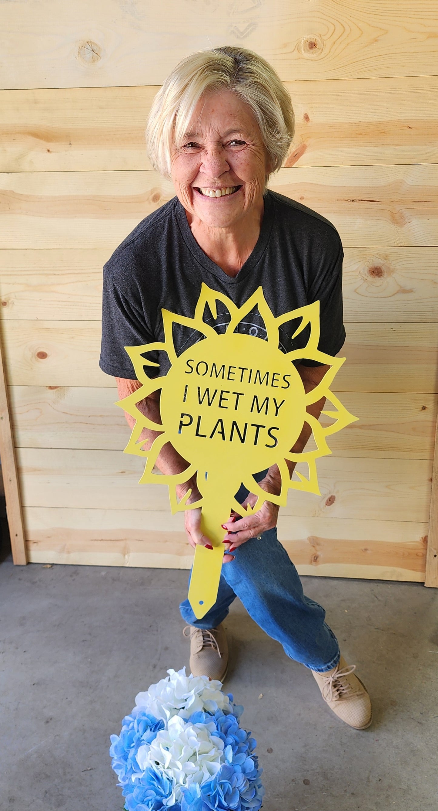Funny Sunflower Metal Garden Sign – "Sometimes I Wet My Plants"