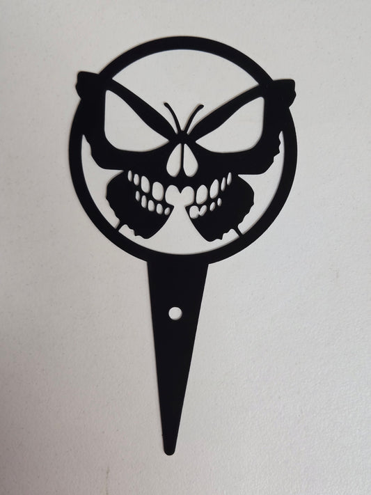 Skull Butterfly Metal Garden Stake – Gothic Decor for Wall, Garden, or Patio