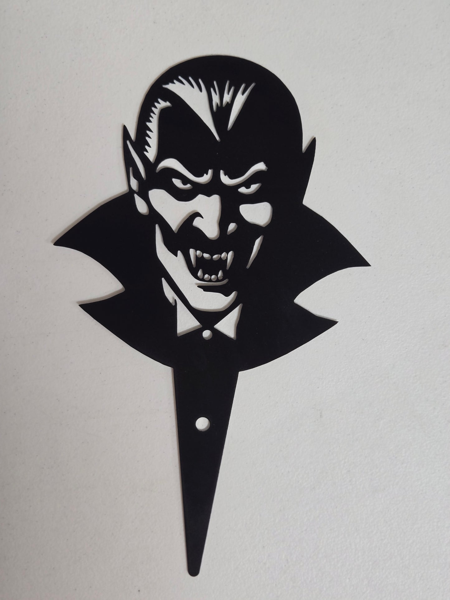 Dracula Metal Plant Stake – 6" Vampire Garden Decor for Halloween or Gothic Plant Lovers