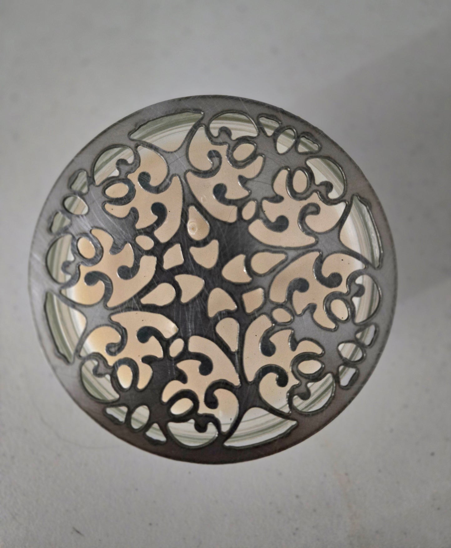 Elegant baroque style candle accessory