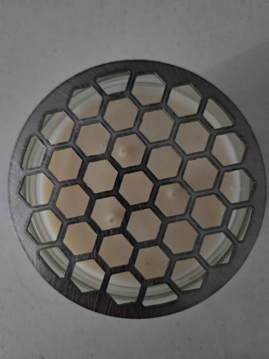 Honeycomb Candle Topper – Metal Jar Candle Lid with Bee Design – Farmhouse & Nature-Inspired Candle Décor