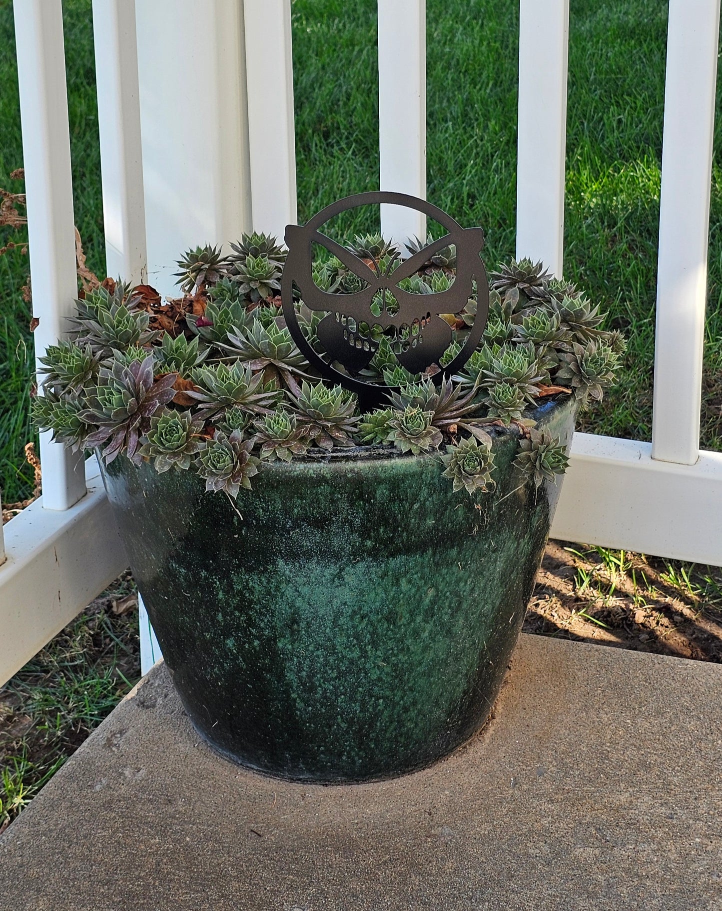 Skull Butterfly Metal Garden Stake – Gothic Decor for Garden, Potted Plant or Patio