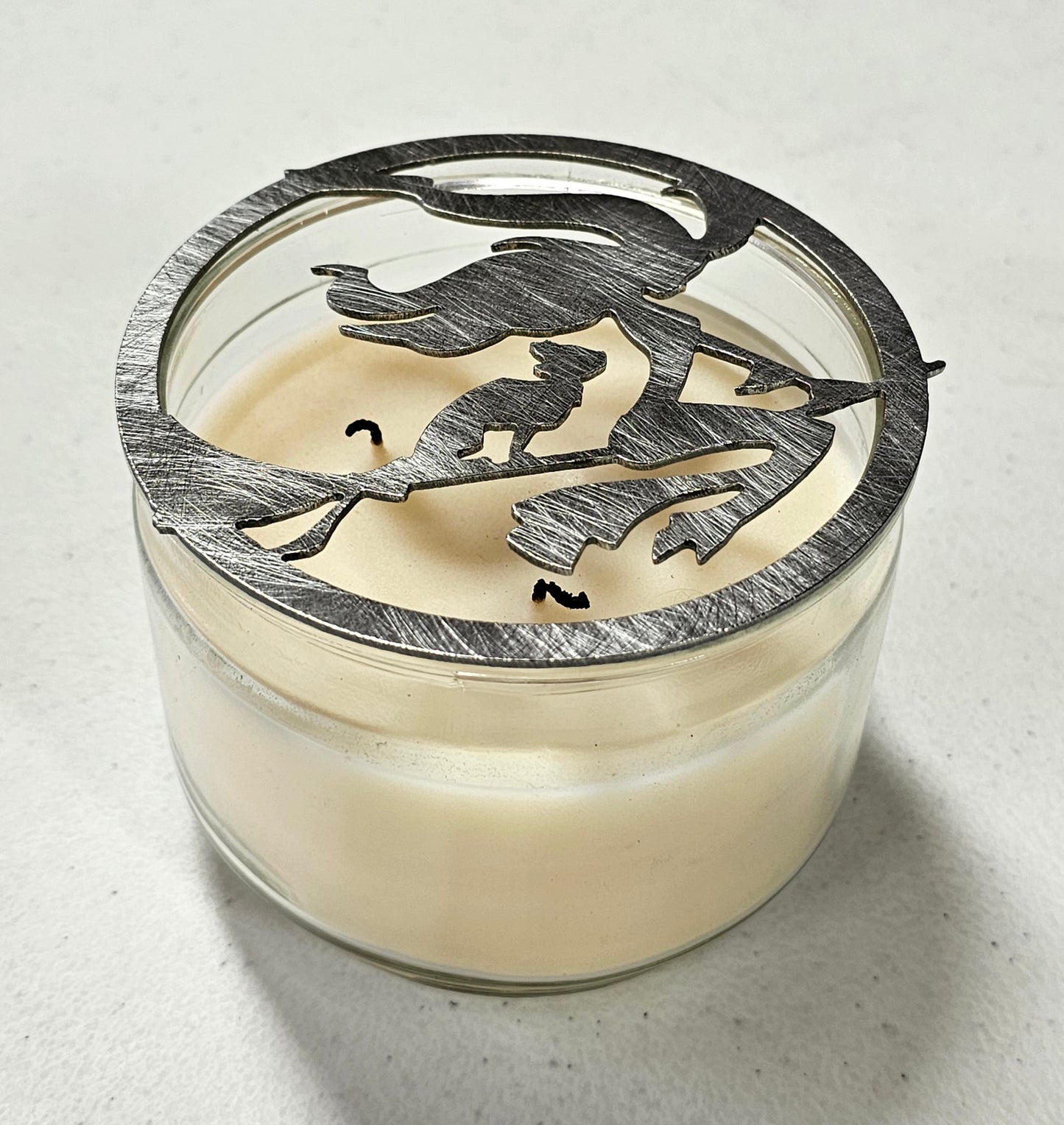 Witch’s Familiar Candle Topper, Black Cat Candle Accessory, Halloween Decor, Metal Jar Candle Lid, Witchy Home Decor, Reduces Tunneling