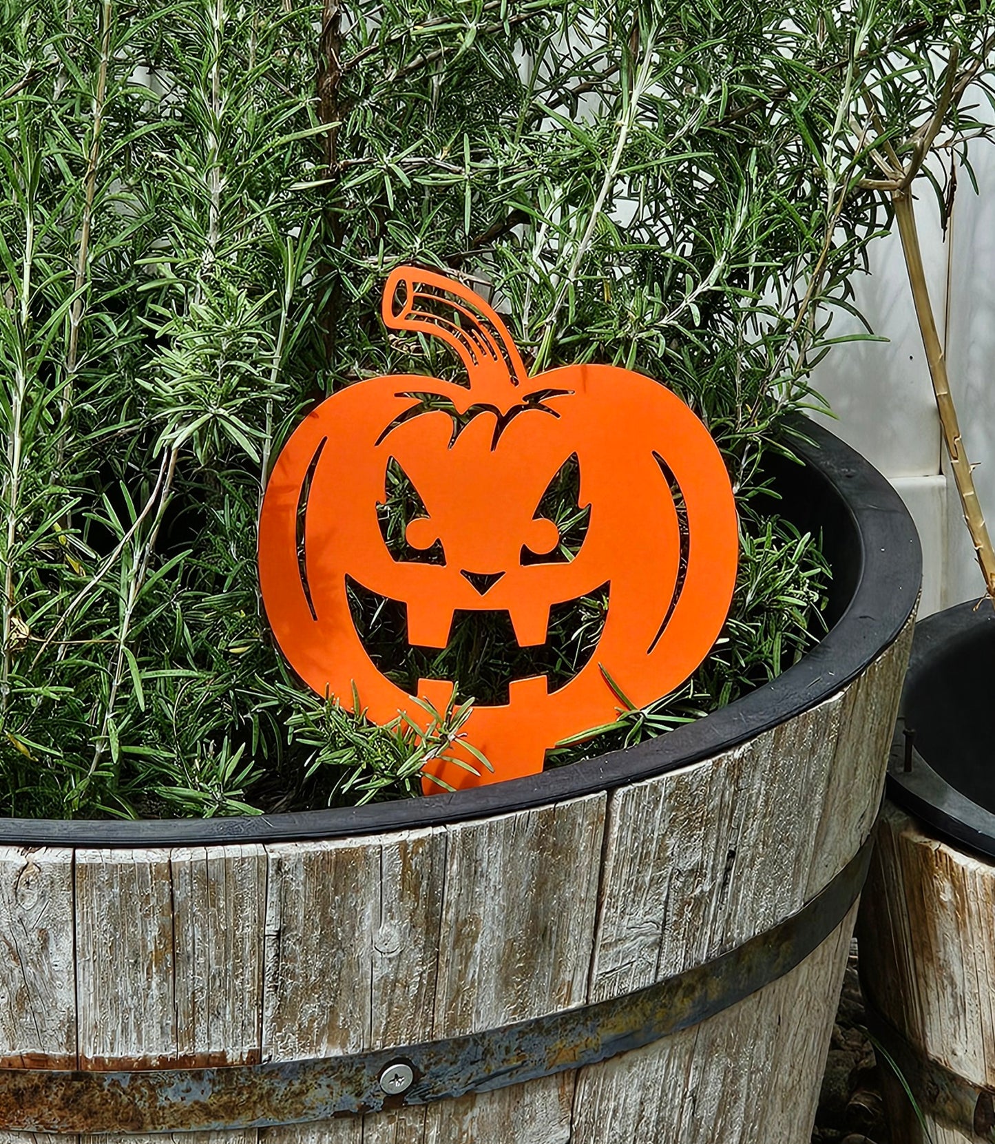 Grinning Jack-O'-Lantern Pumpkin Garden Stake – Orange Metal Halloween Decor