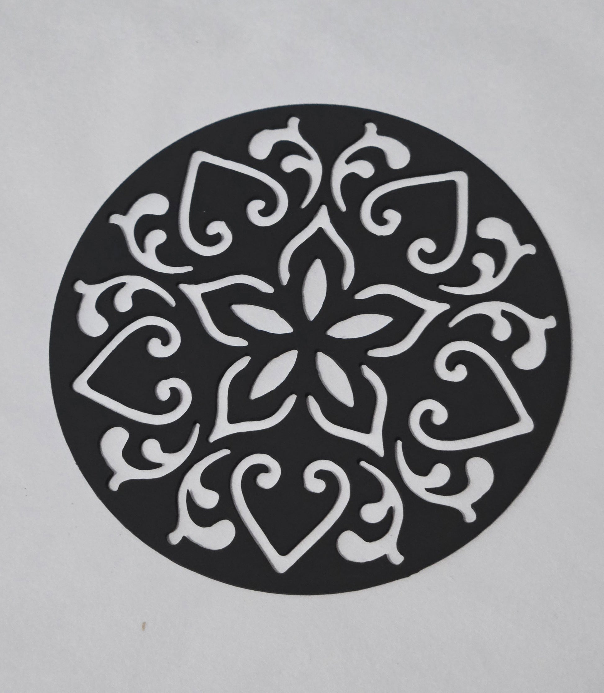 Decorative floral metal candle topper