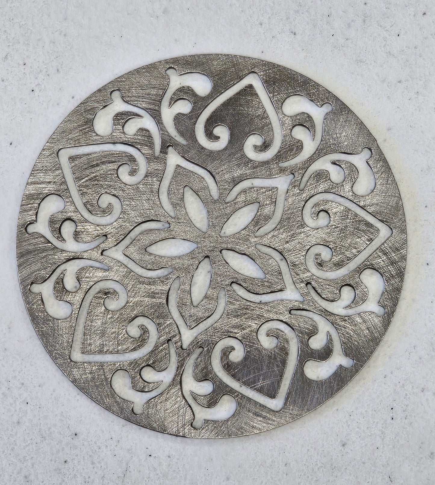 Decorative floral metal candle topper
