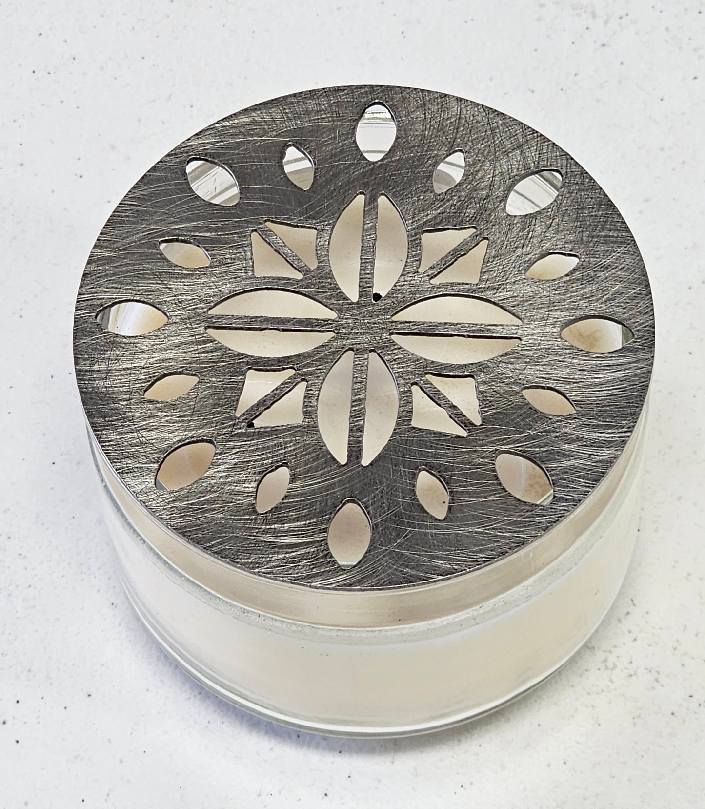 Luna Bloom Candle Topper – Floral Metal Candle Lid for Jar Candles