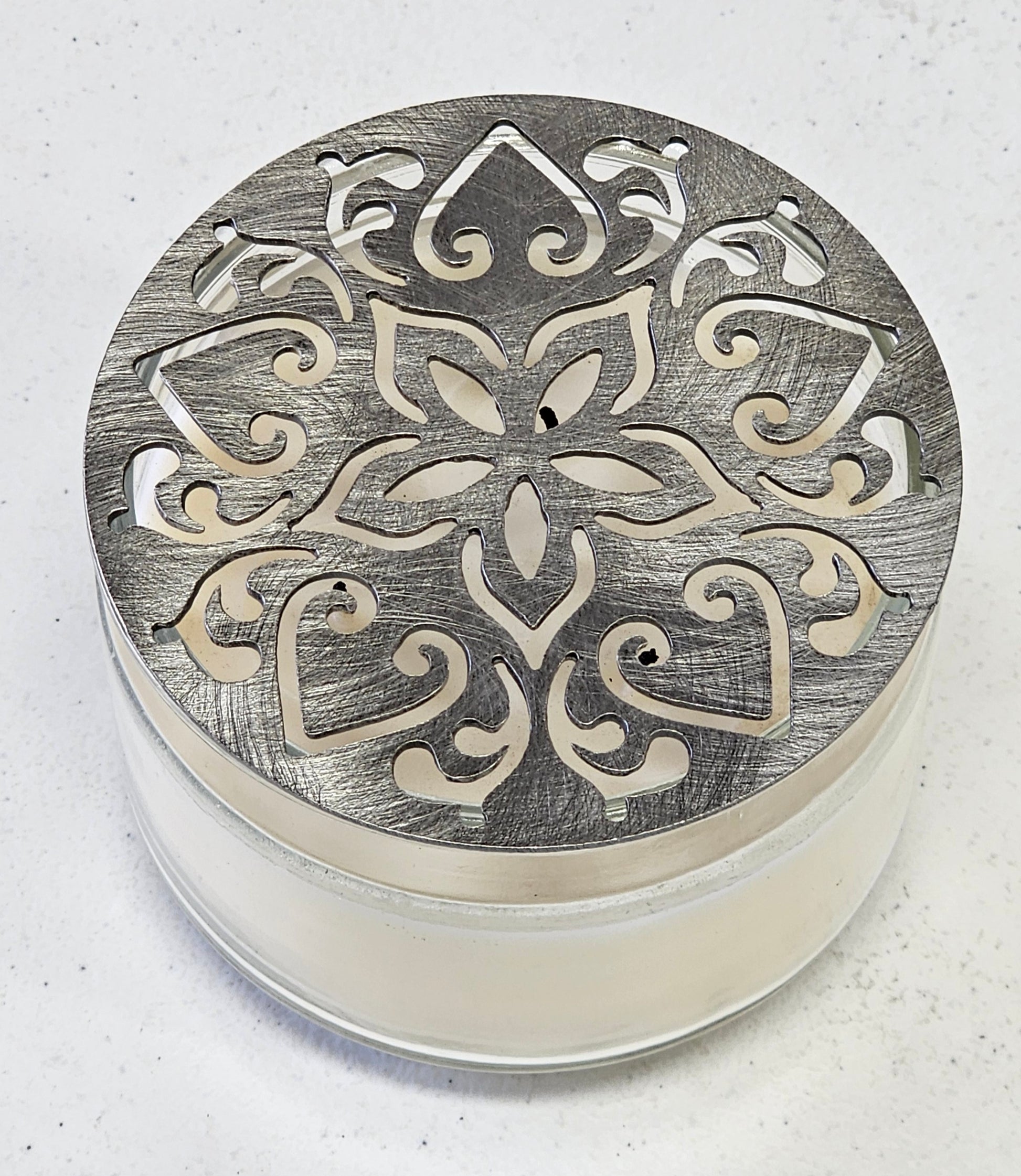 Decorative floral metal candle topper